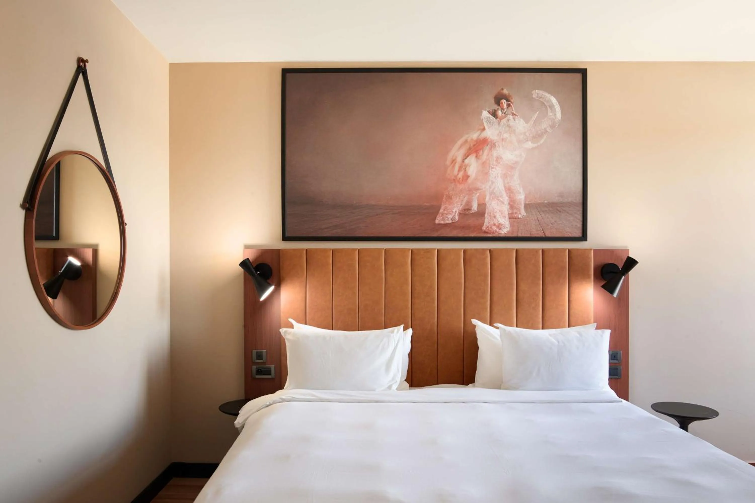 Bedroom, Bed in Radisson Blu Hotel Marseille Vieux Port