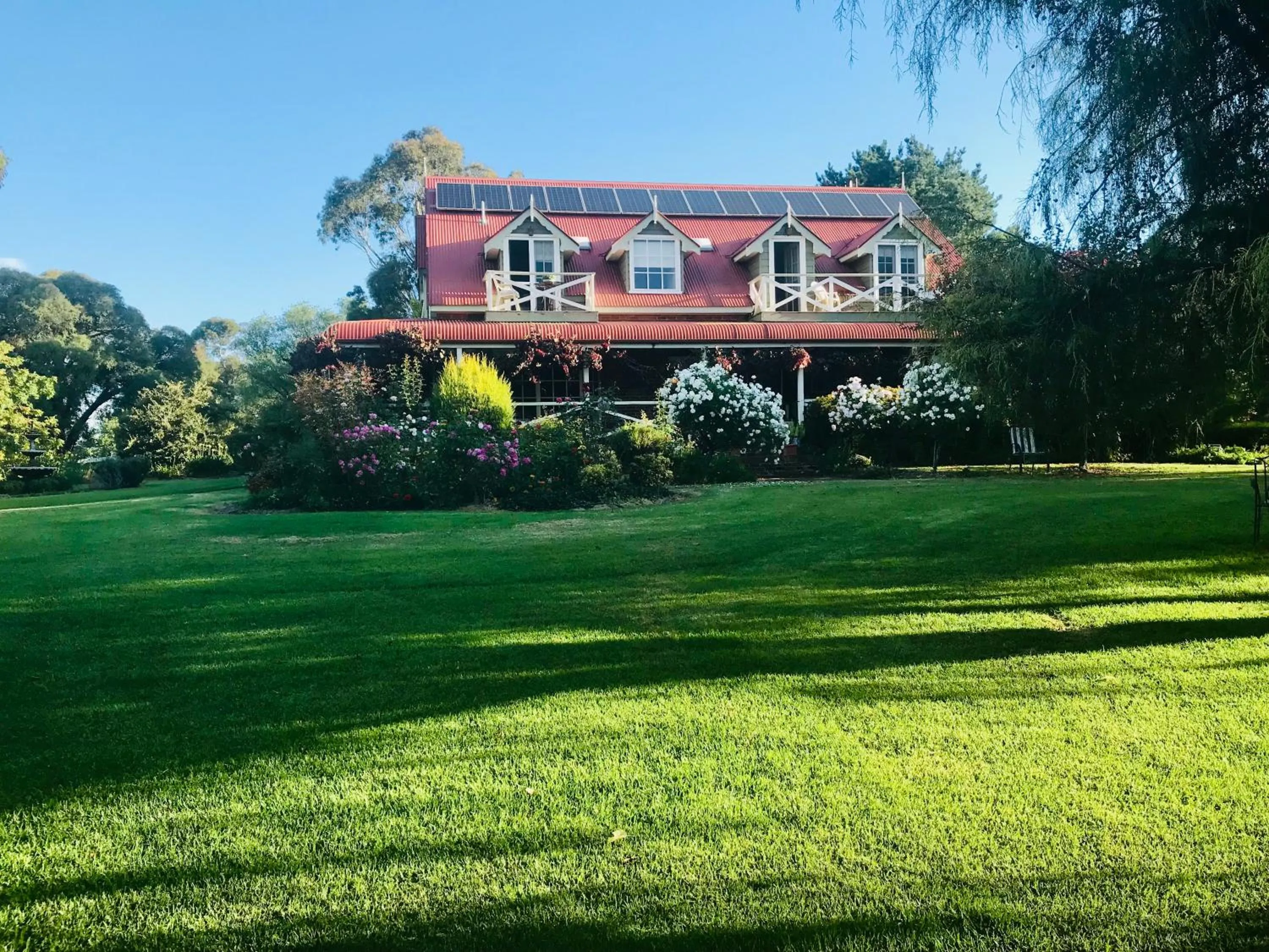 Hawk's Nest Bed & Breakfast