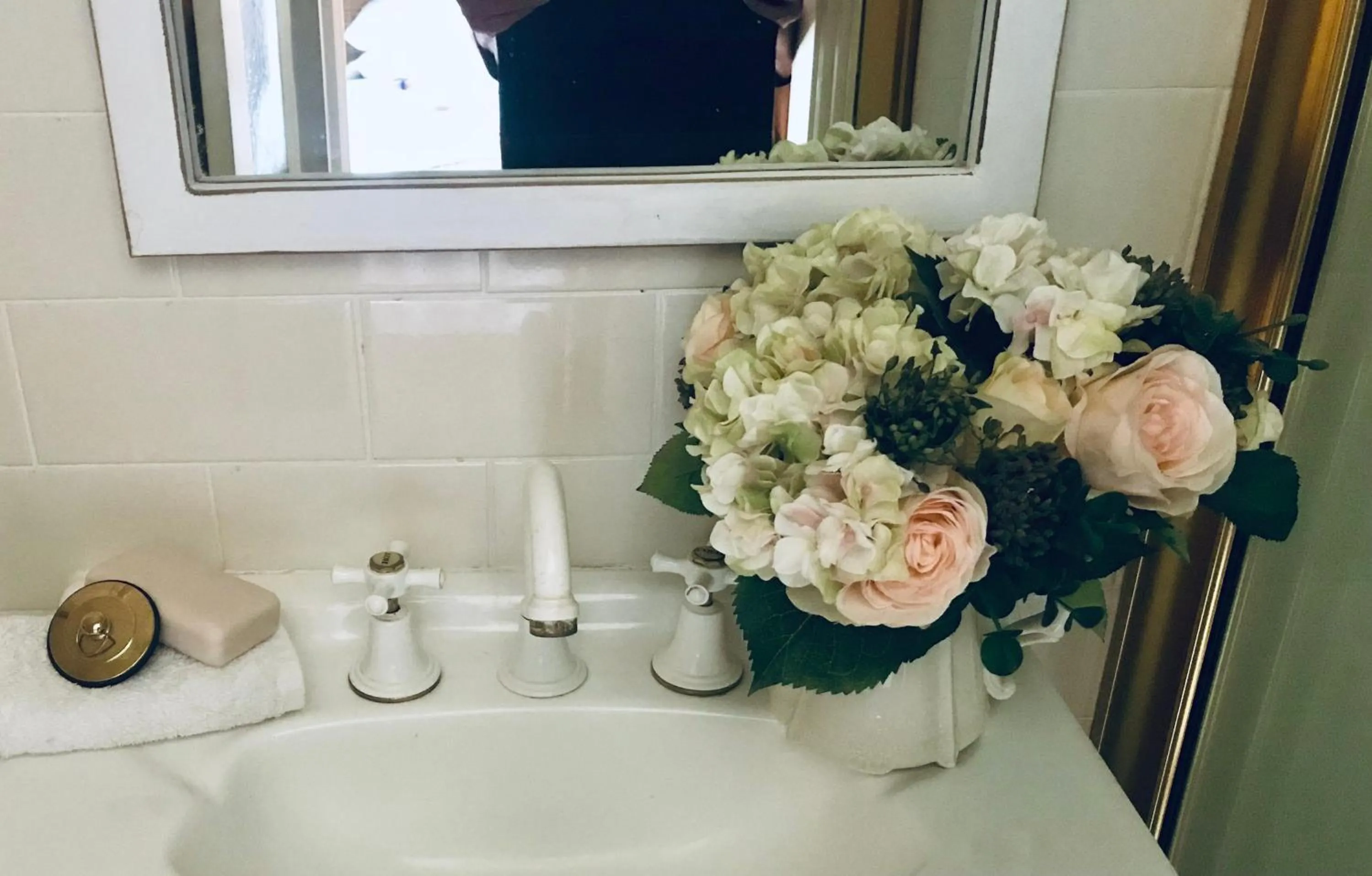 Hawk's Nest Bed & Breakfast