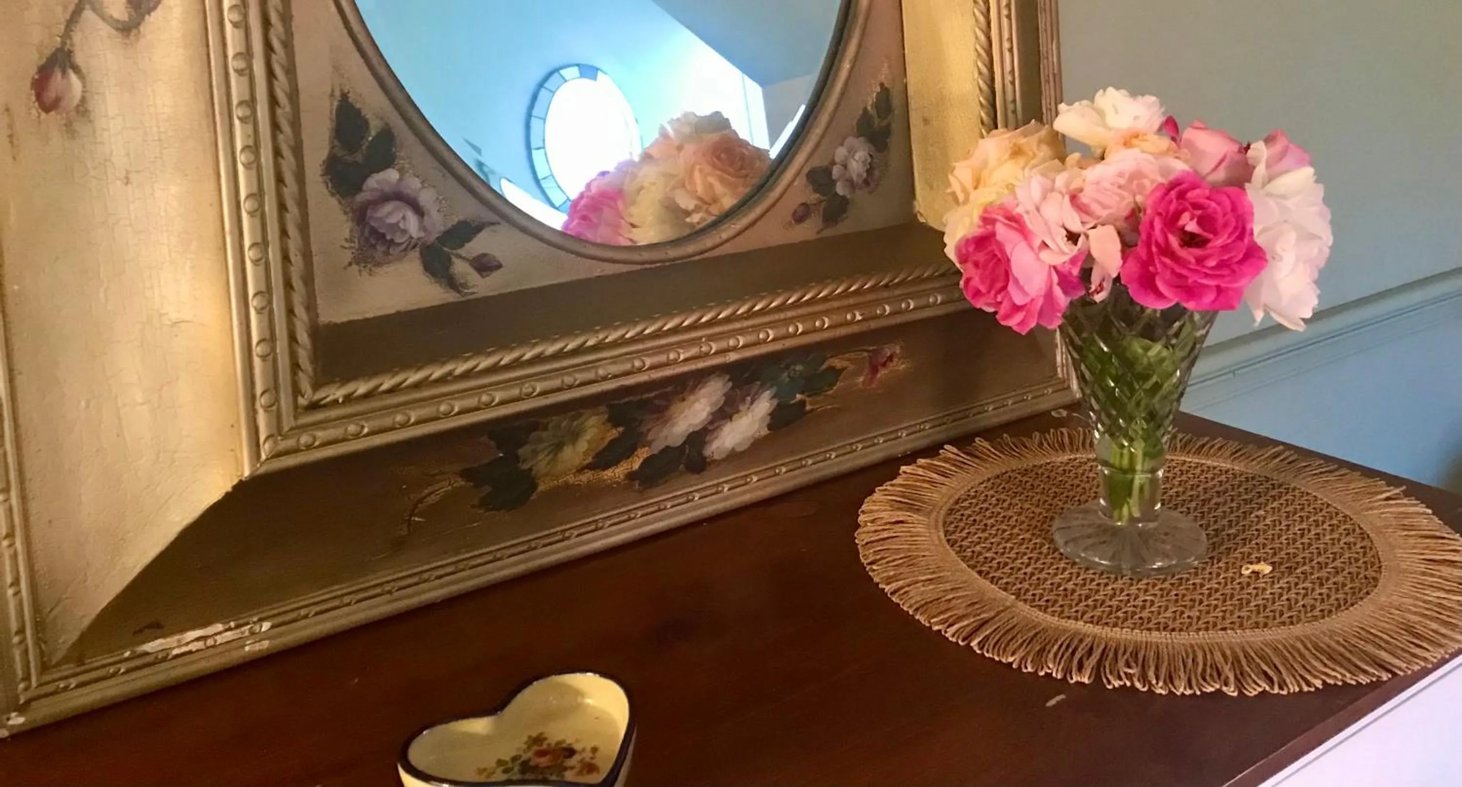 Hawk's Nest Bed & Breakfast