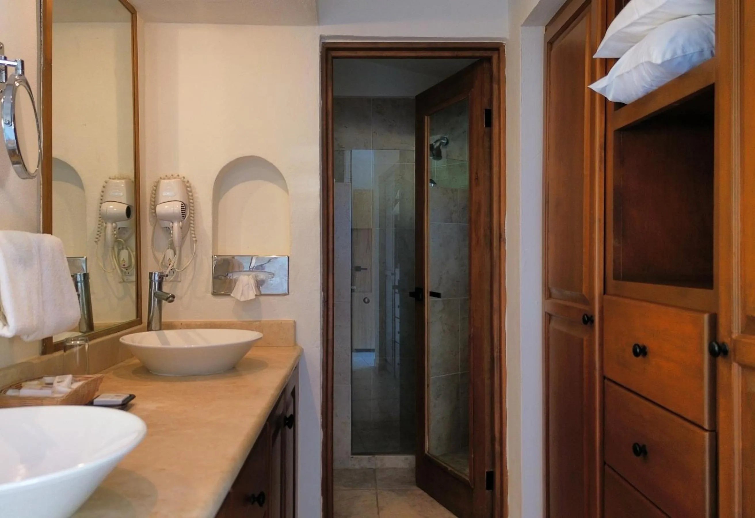 Shower in Punta Pescadero Paradise Hotel & Villas