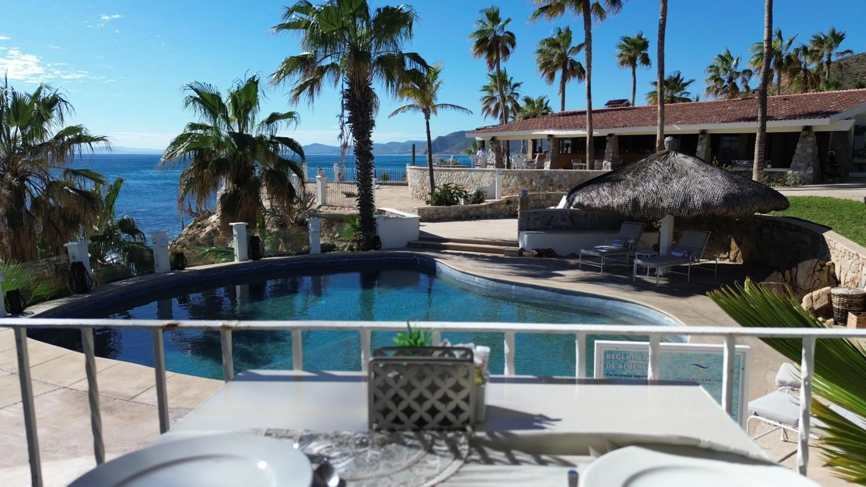 Restaurant/places to eat in Punta Pescadero Paradise Hotel & Villas