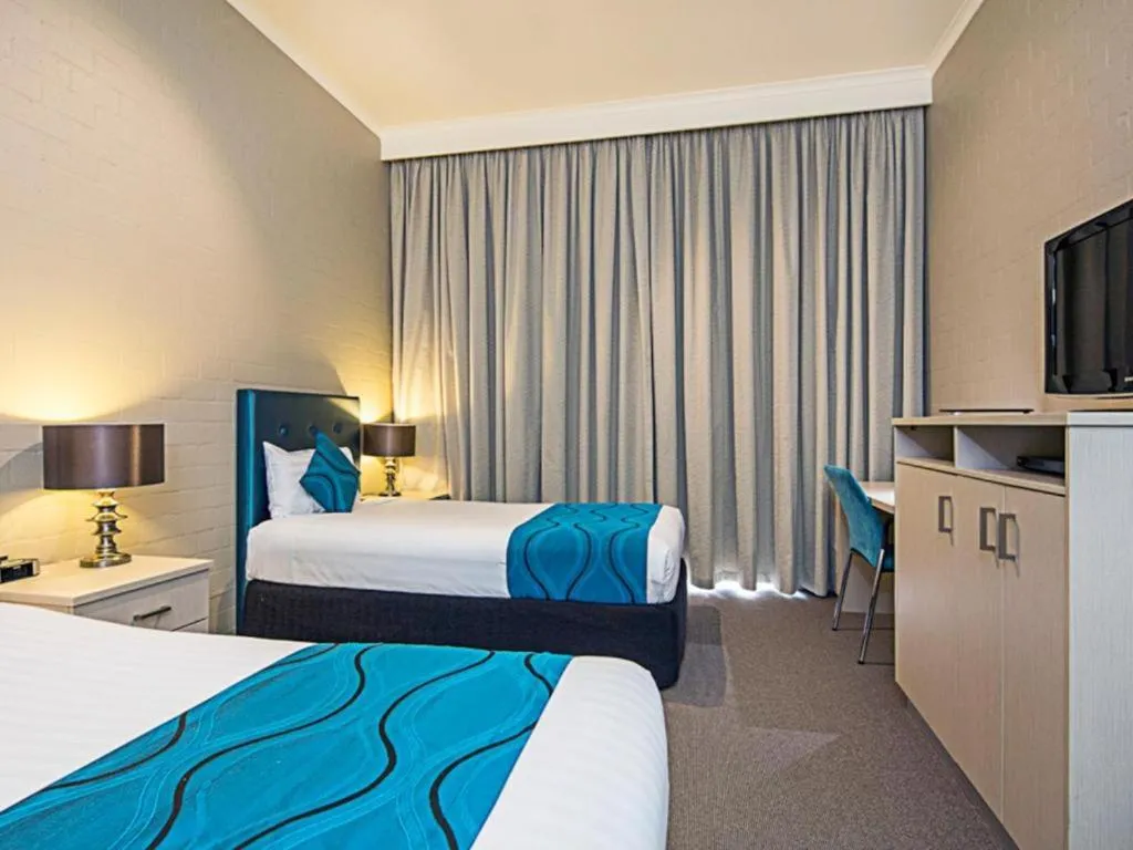 Bed in Pavilion Hotel Wagga Wagga