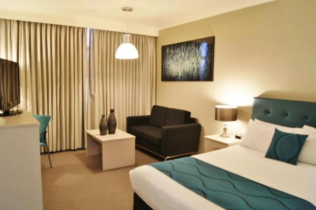 Photo of the whole room, Bed in Pavilion Hotel Wagga Wagga