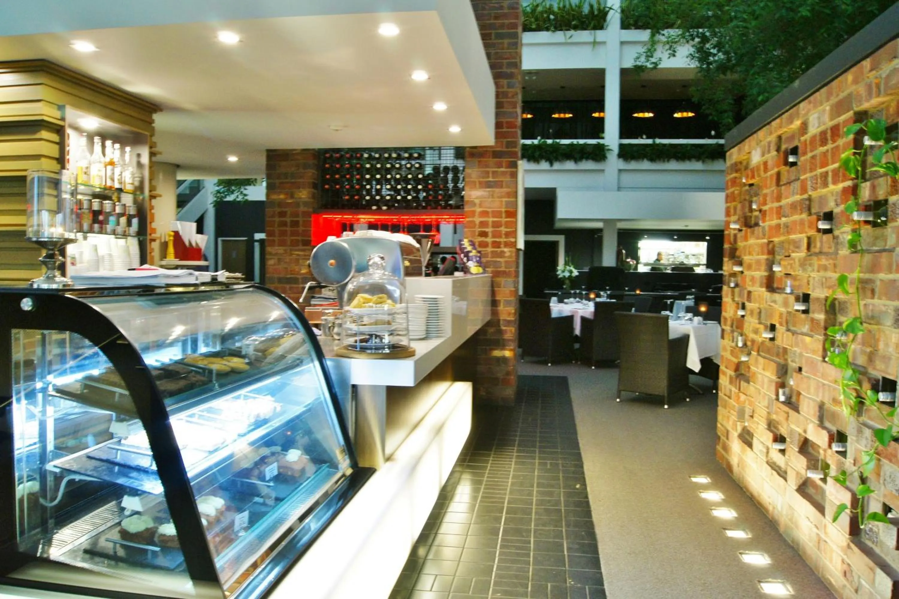 Restaurant/places to eat in Pavilion Hotel Wagga Wagga