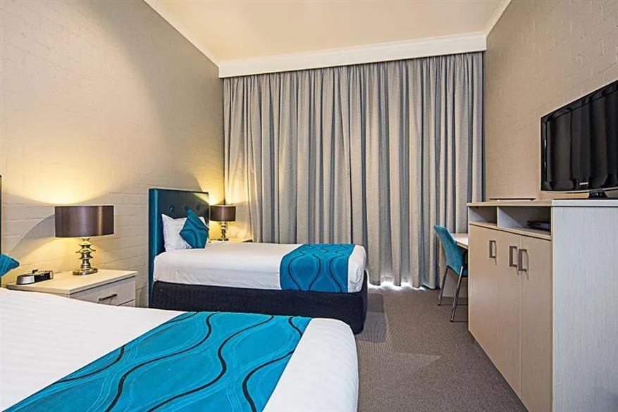 Bedroom, Bed in Pavilion Hotel Wagga Wagga