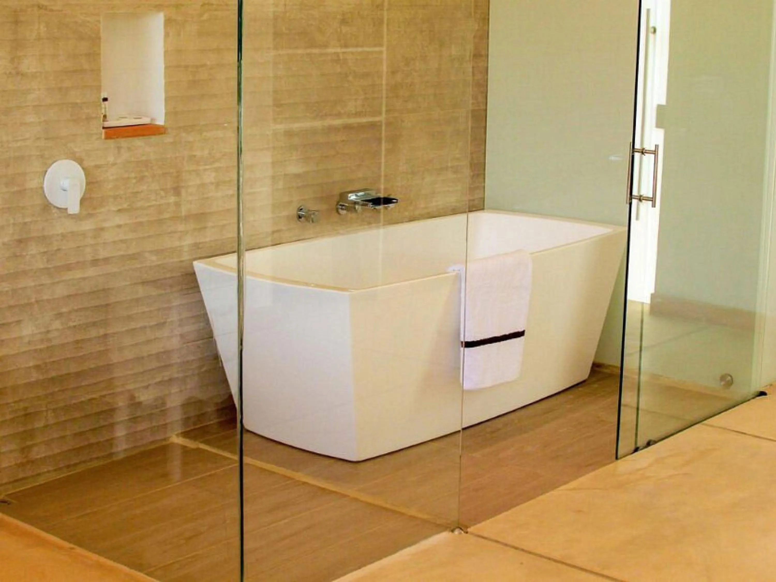 Bathroom in Hotel Alma