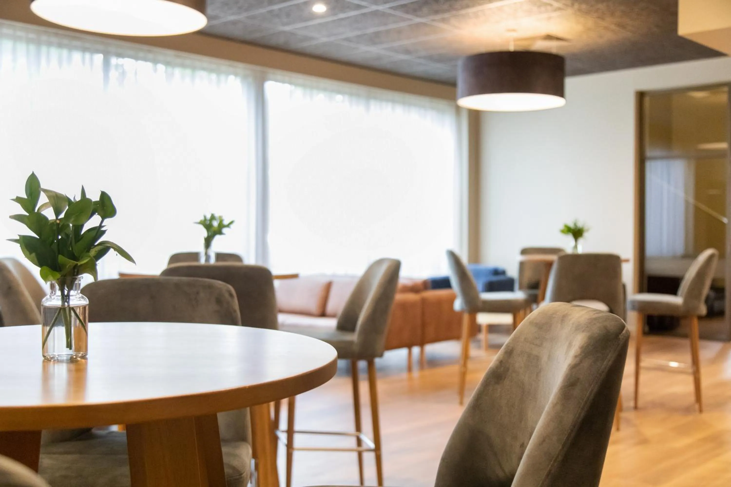 Restaurant/places to eat in Presidential Motel