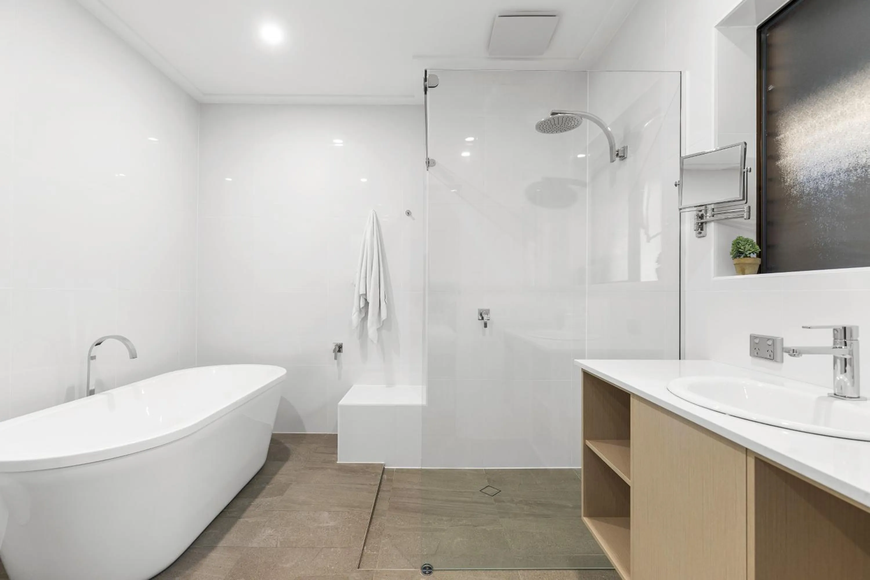 Shower in Presidential Motel