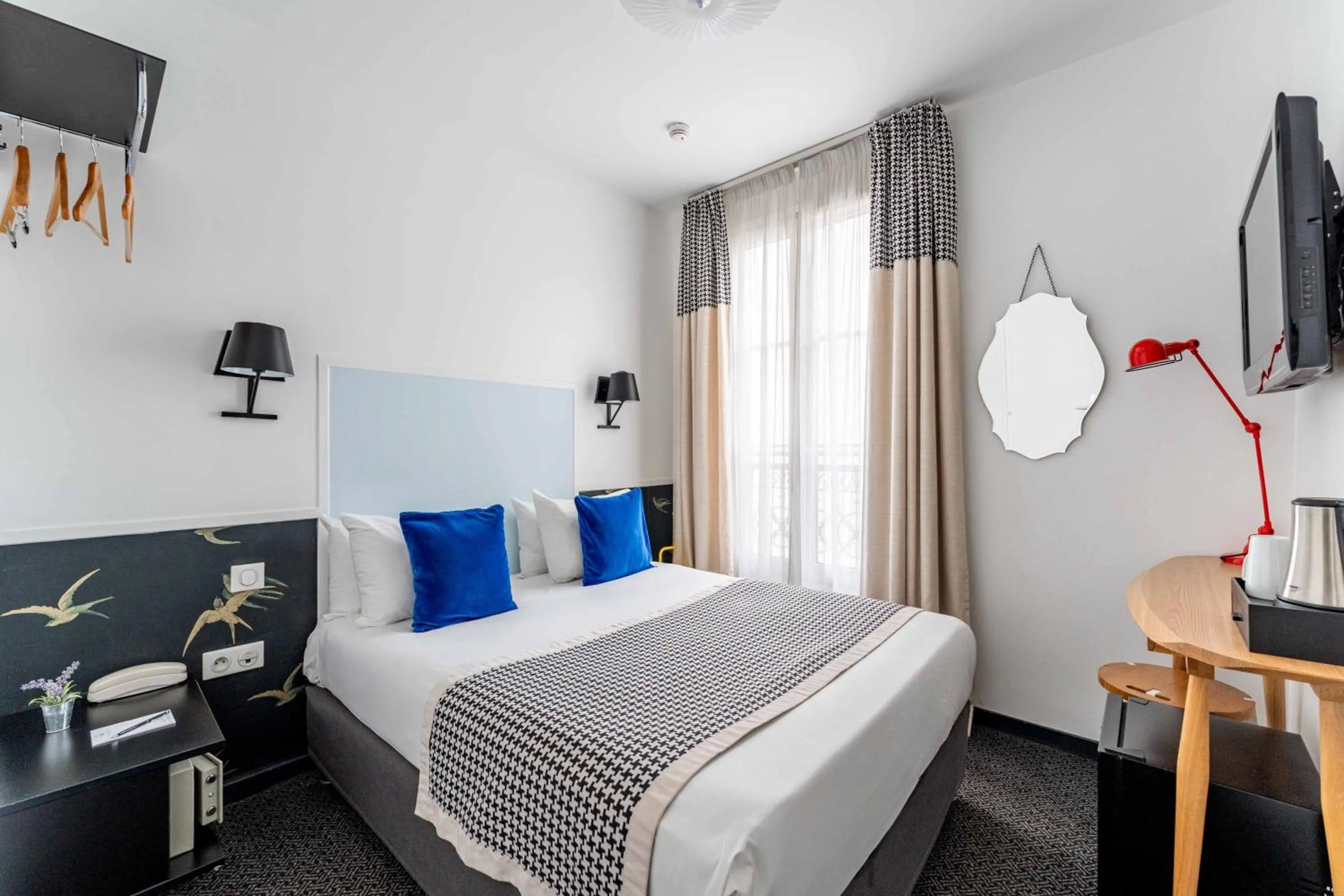 Bedroom, Bed in Hotel George - Astotel