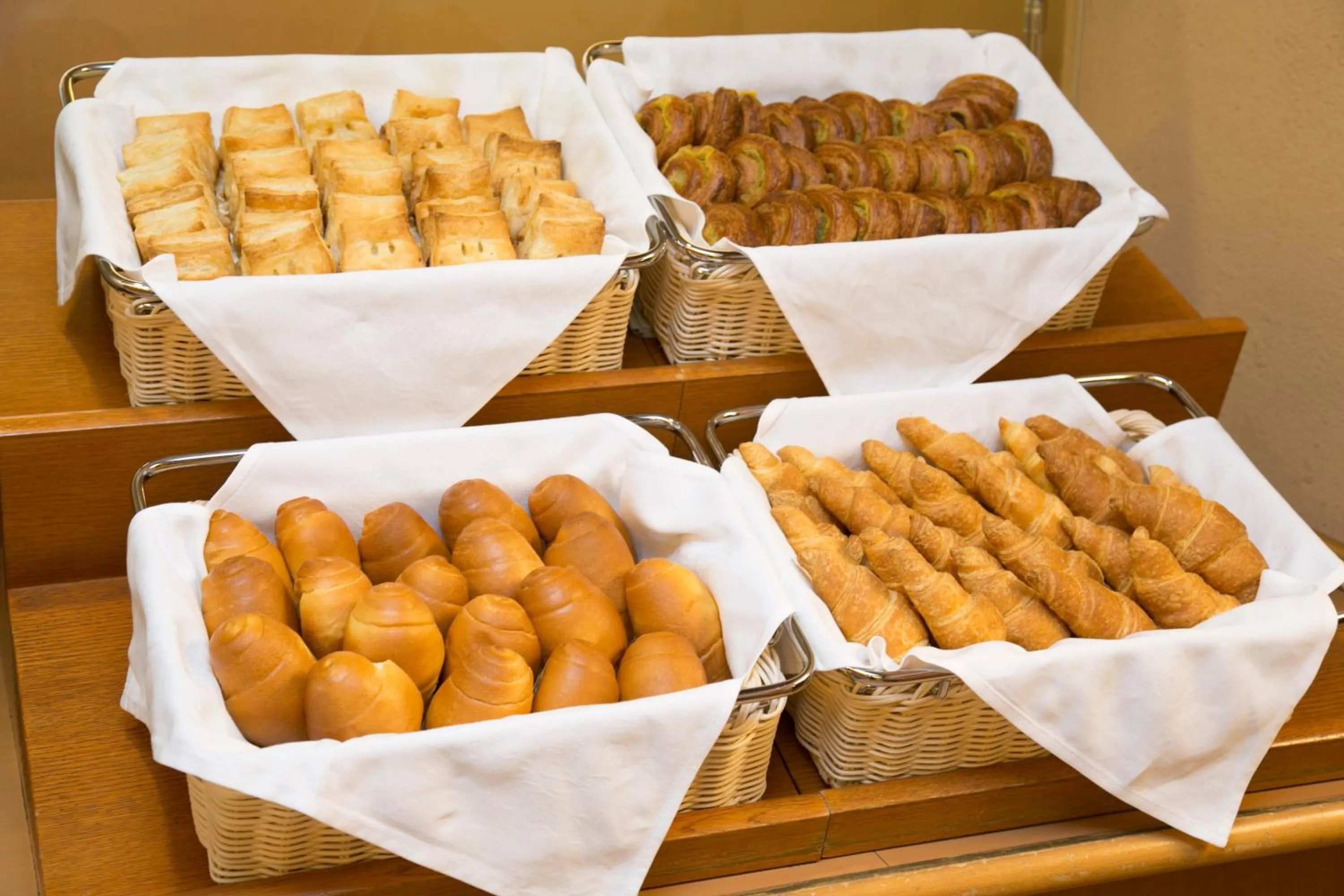 Breakfast in R&B Hotel Kobe Motomachi