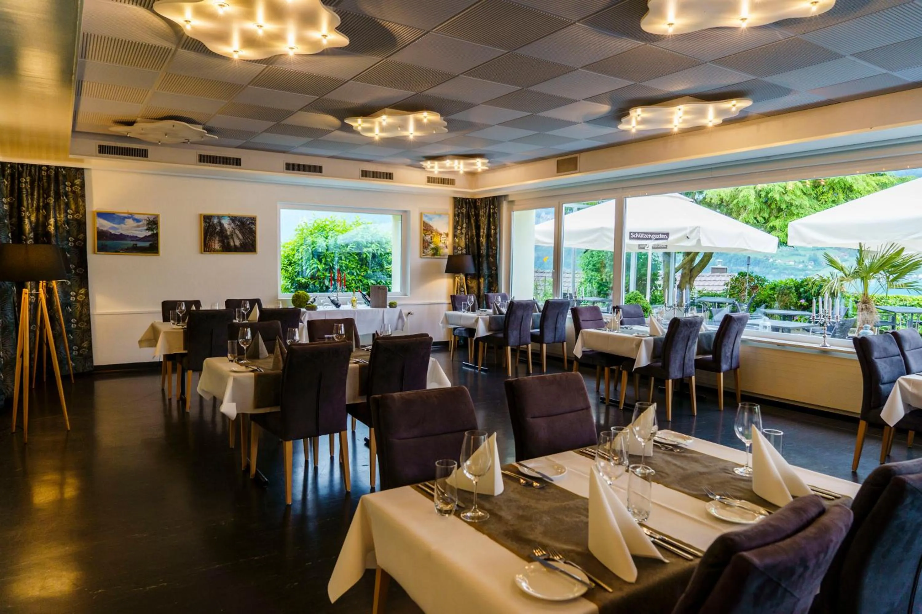 Restaurant/places to eat in Seeblick SMART Hotel Rössli