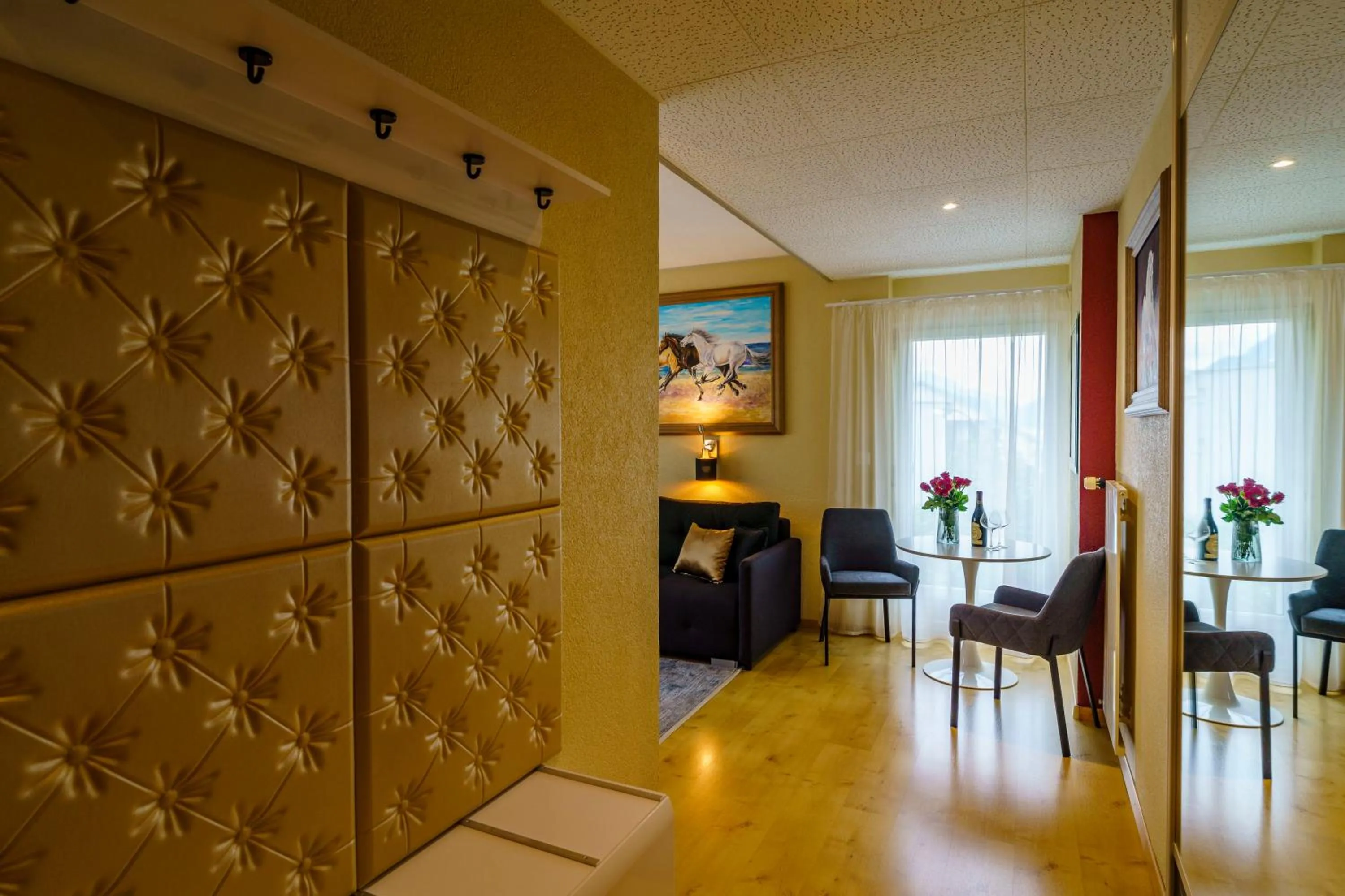 TV and multimedia in Seeblick SMART Hotel Rössli