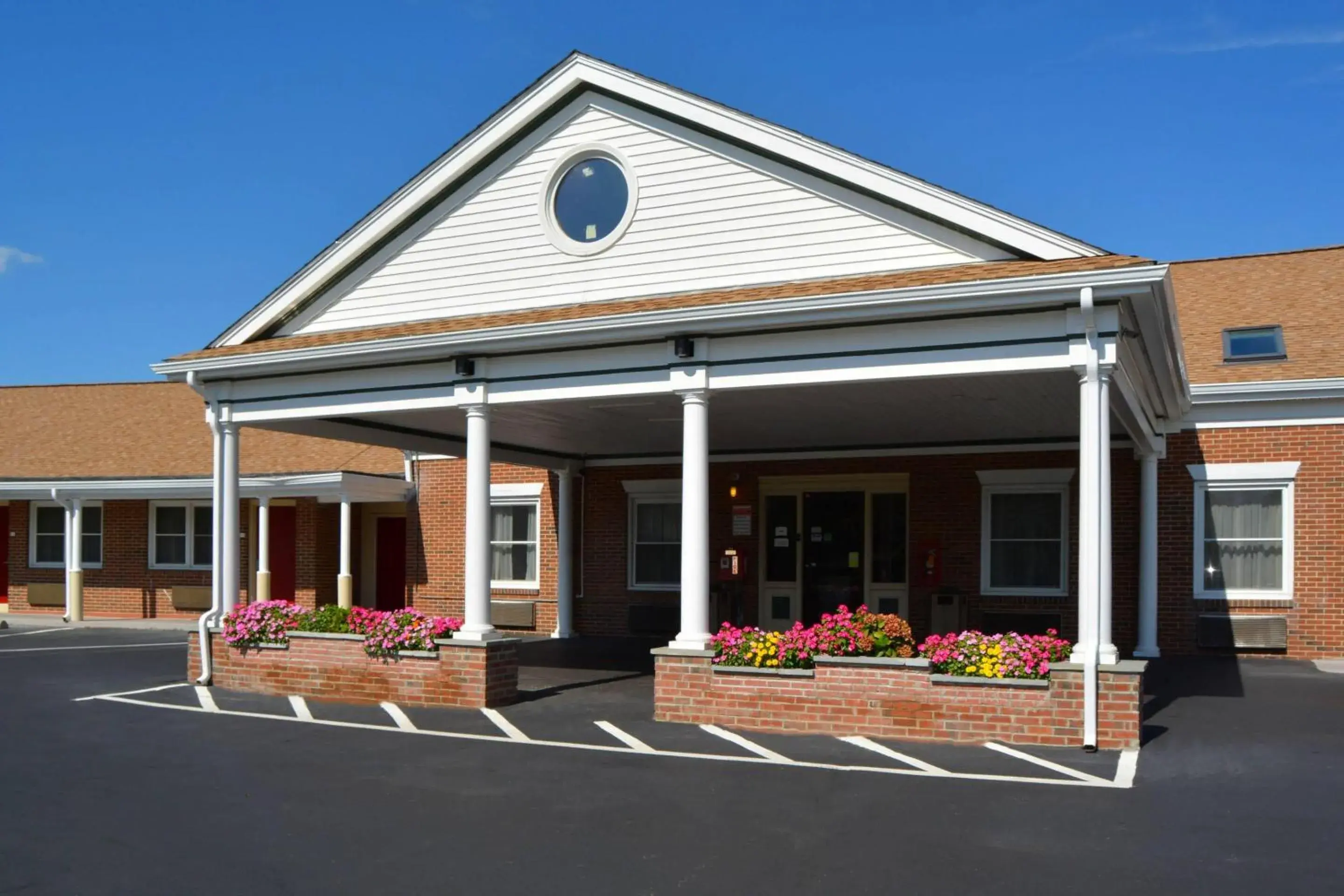 Property building in Quality Inn Raynham - Taunton Property building in Quality Inn Raynham - Taunton