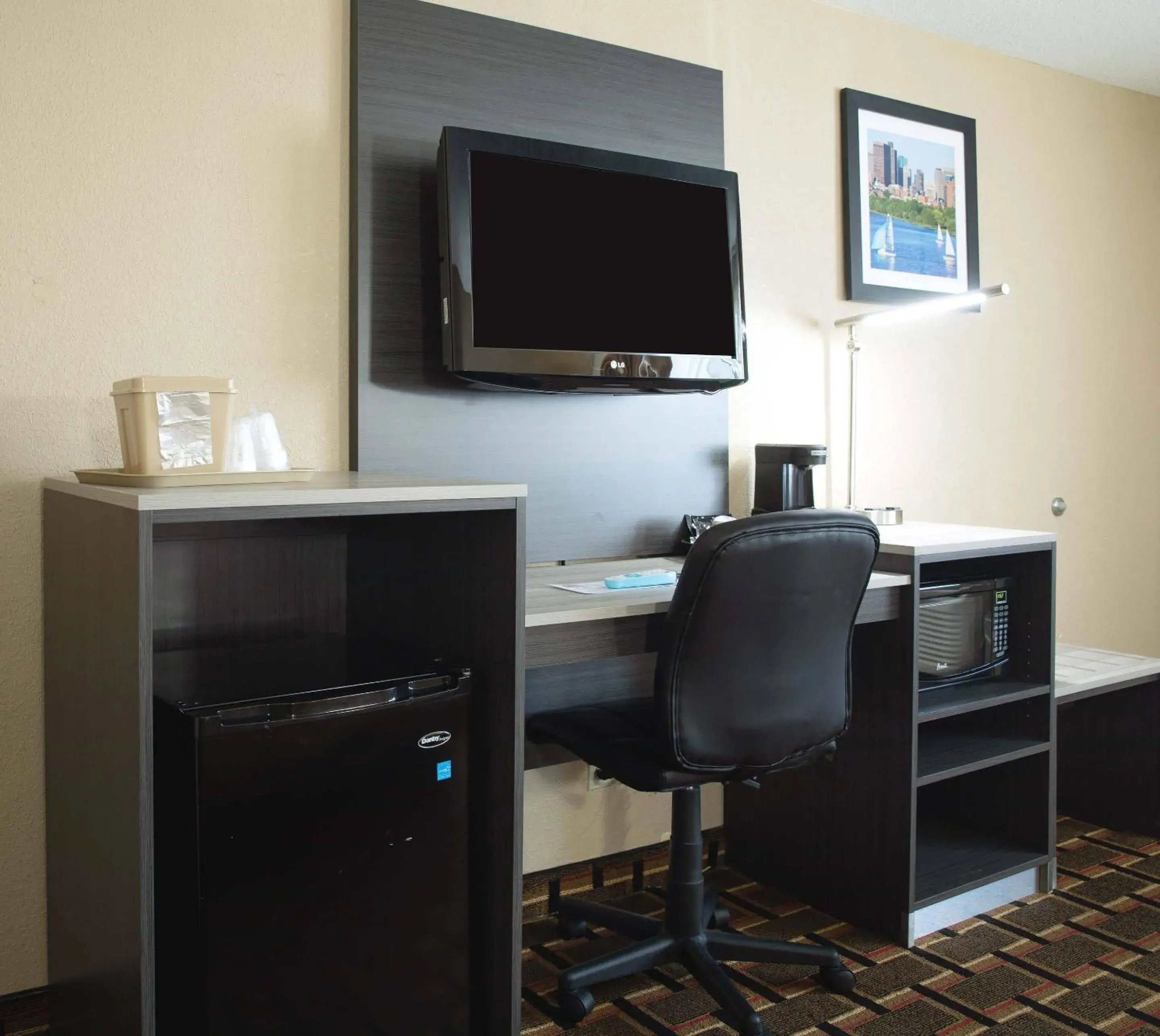 Bedroom in Quality Inn Raynham - Taunton Bedroom in Quality Inn Raynham - Taunton