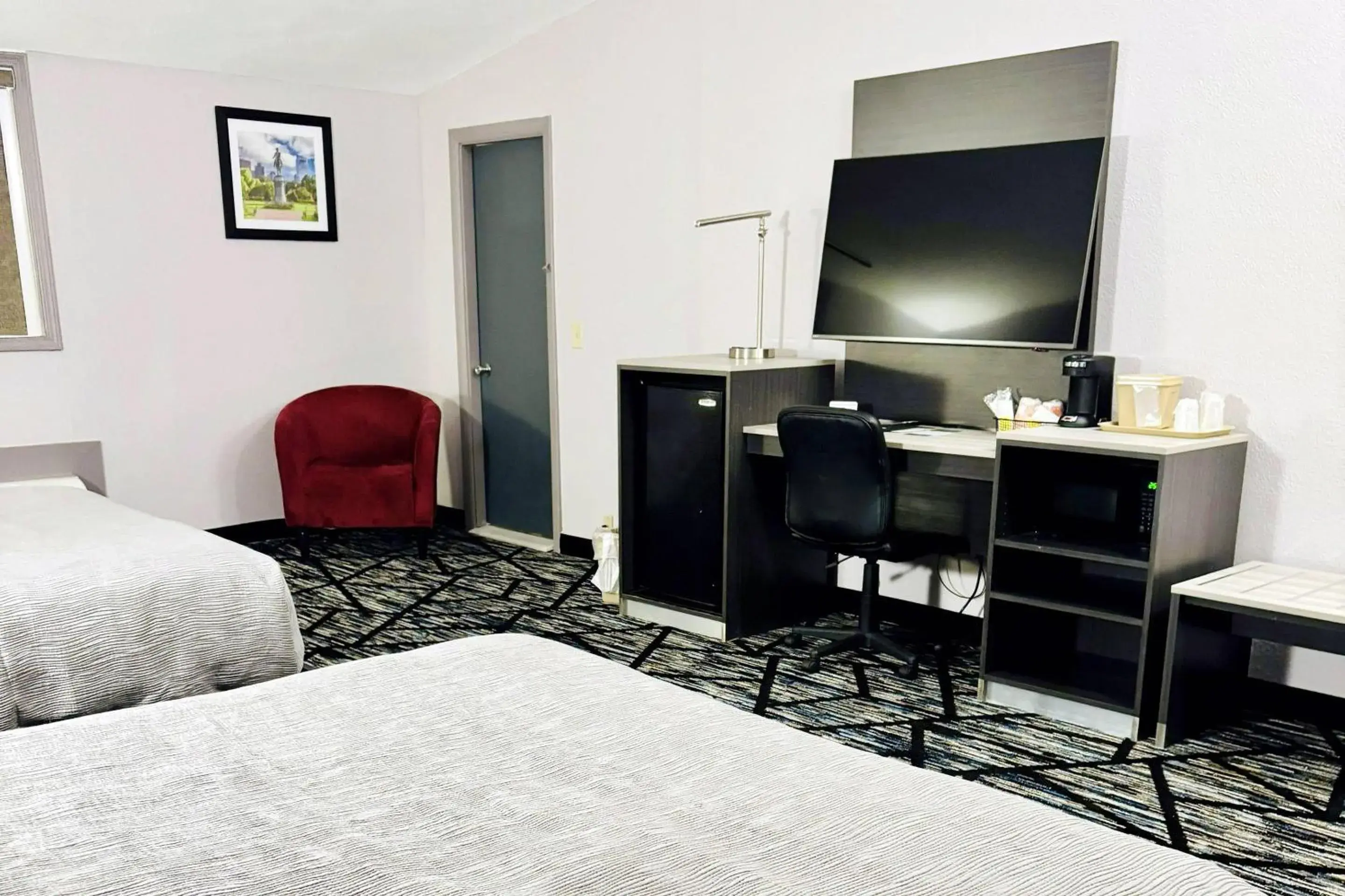 Bedroom, Bed in Quality Inn Raynham - Taunton Bedroom, Bed in Quality Inn Raynham - Taunton