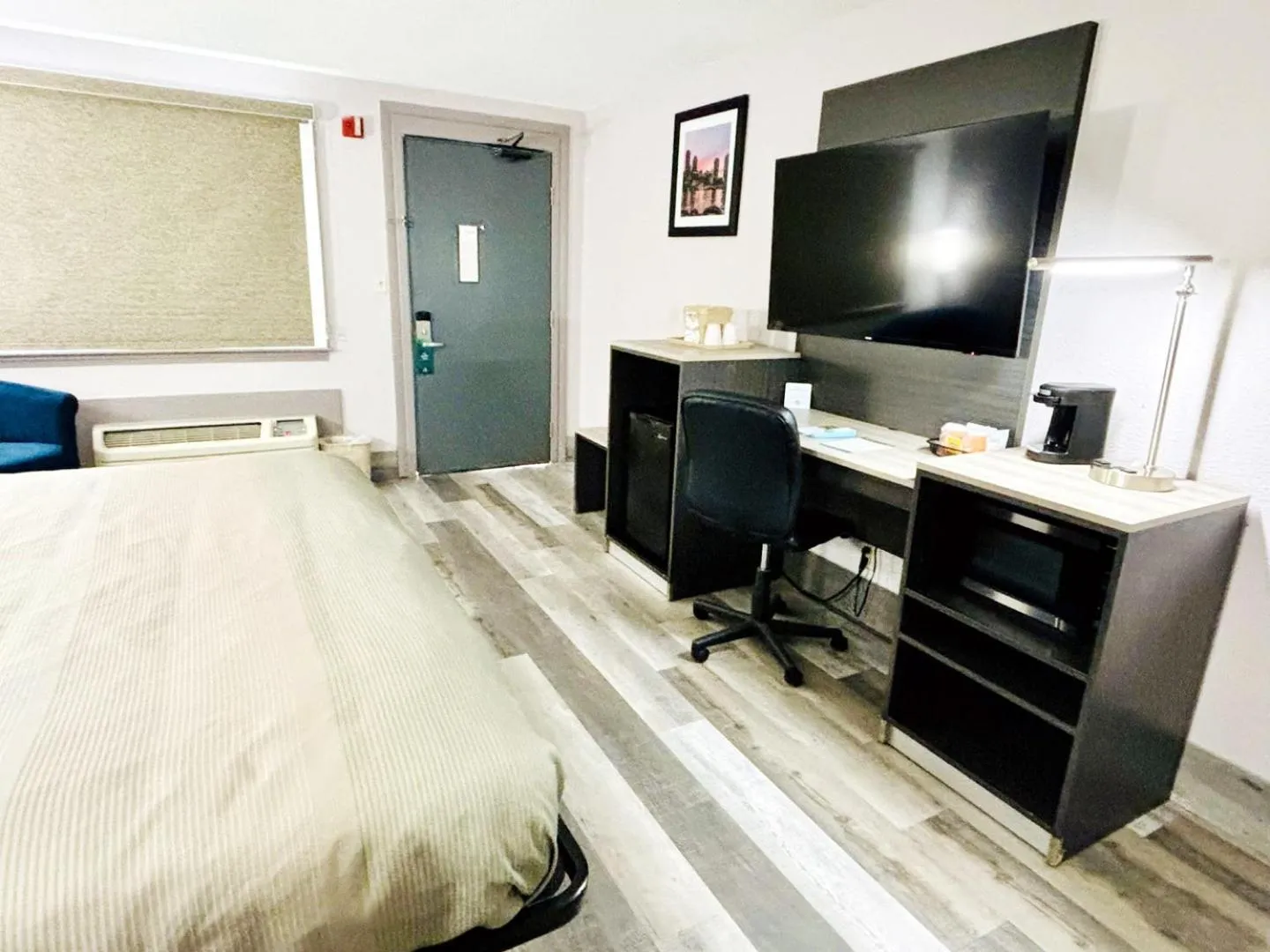 Photo of the whole room, Bed in Quality Inn Raynham - Taunton