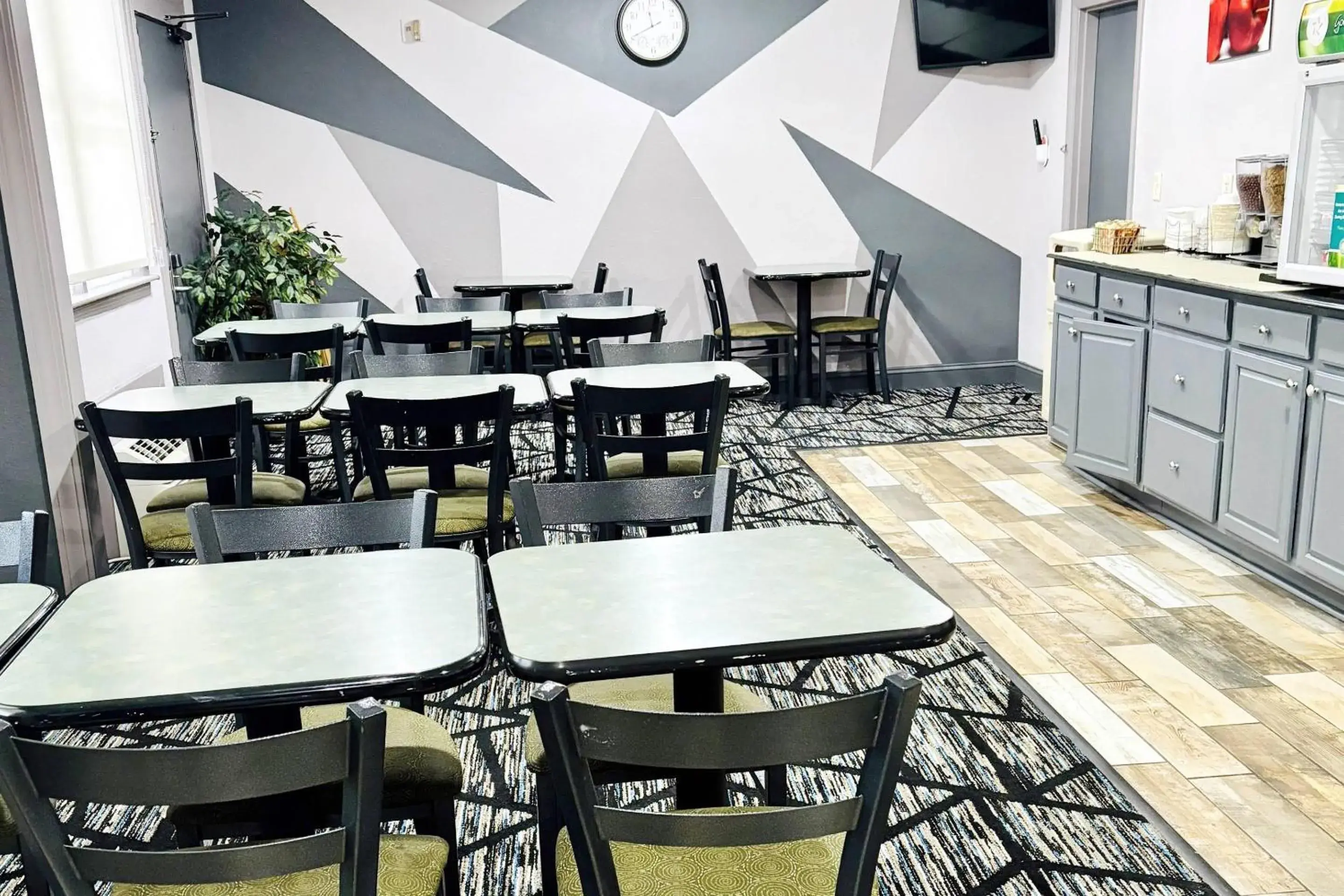 Breakfast in Quality Inn Raynham - Taunton Breakfast in Quality Inn Raynham - Taunton