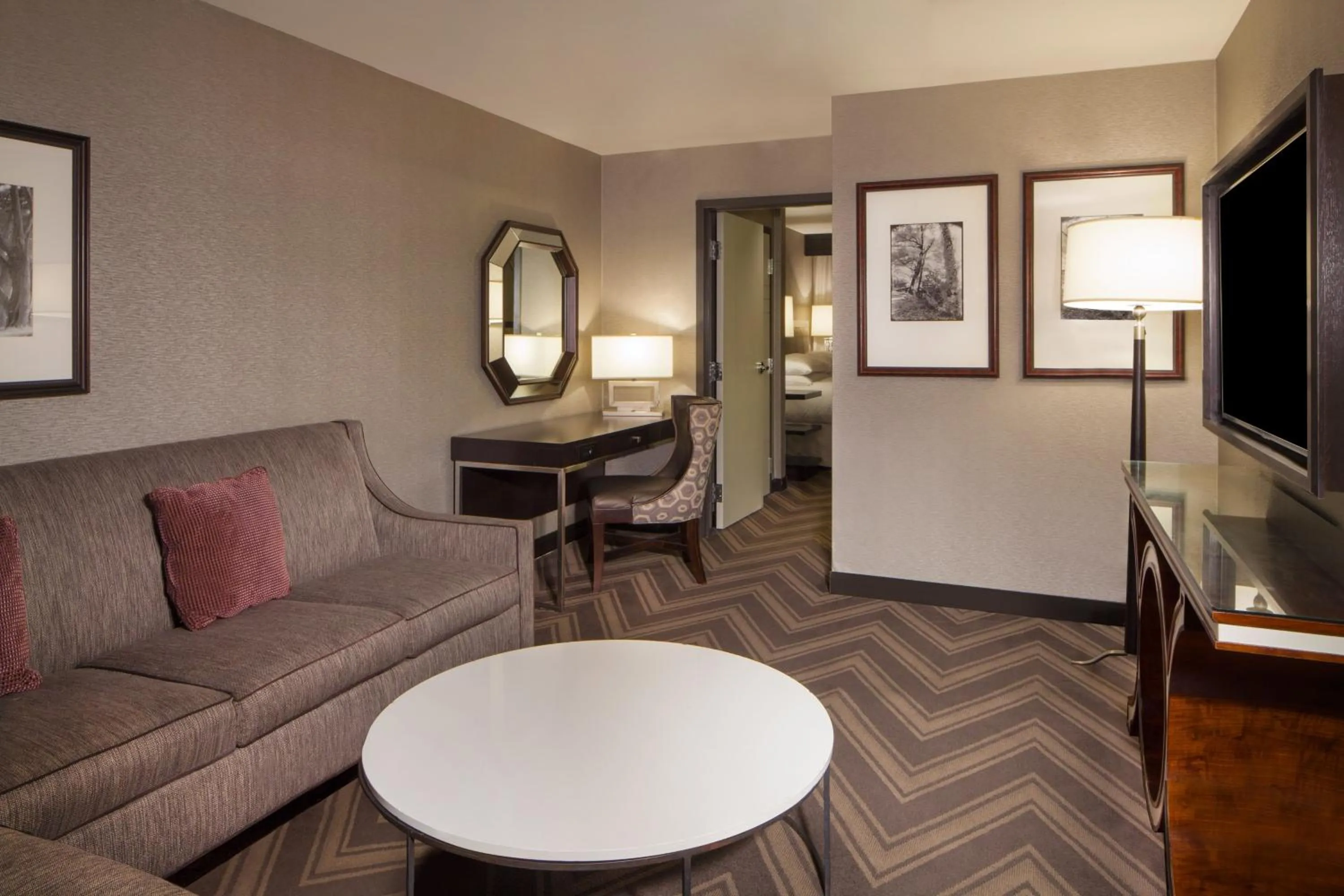 Living room in Sheraton Bucks County Langhorne