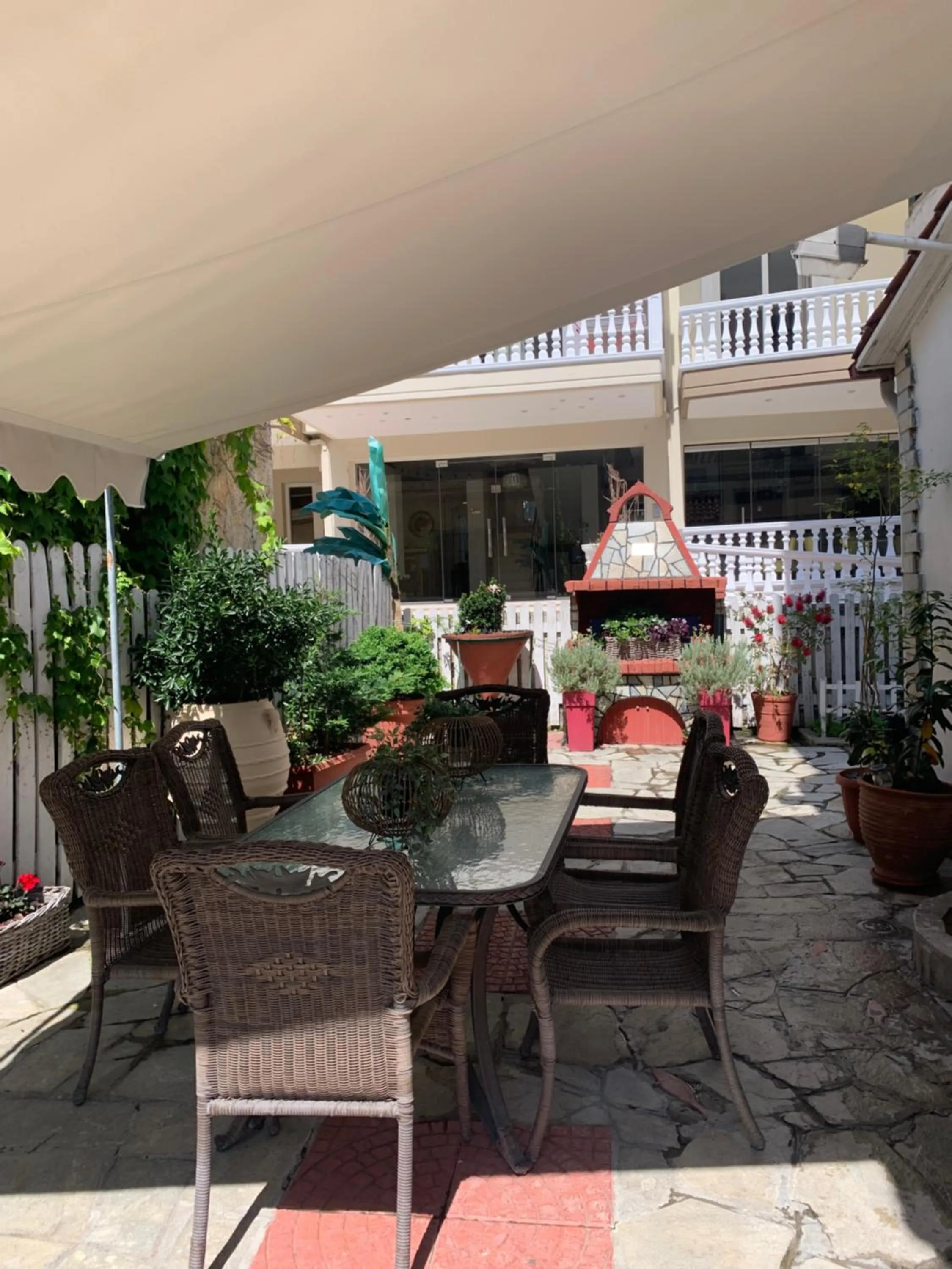 Garden view in Hotel Exarhos