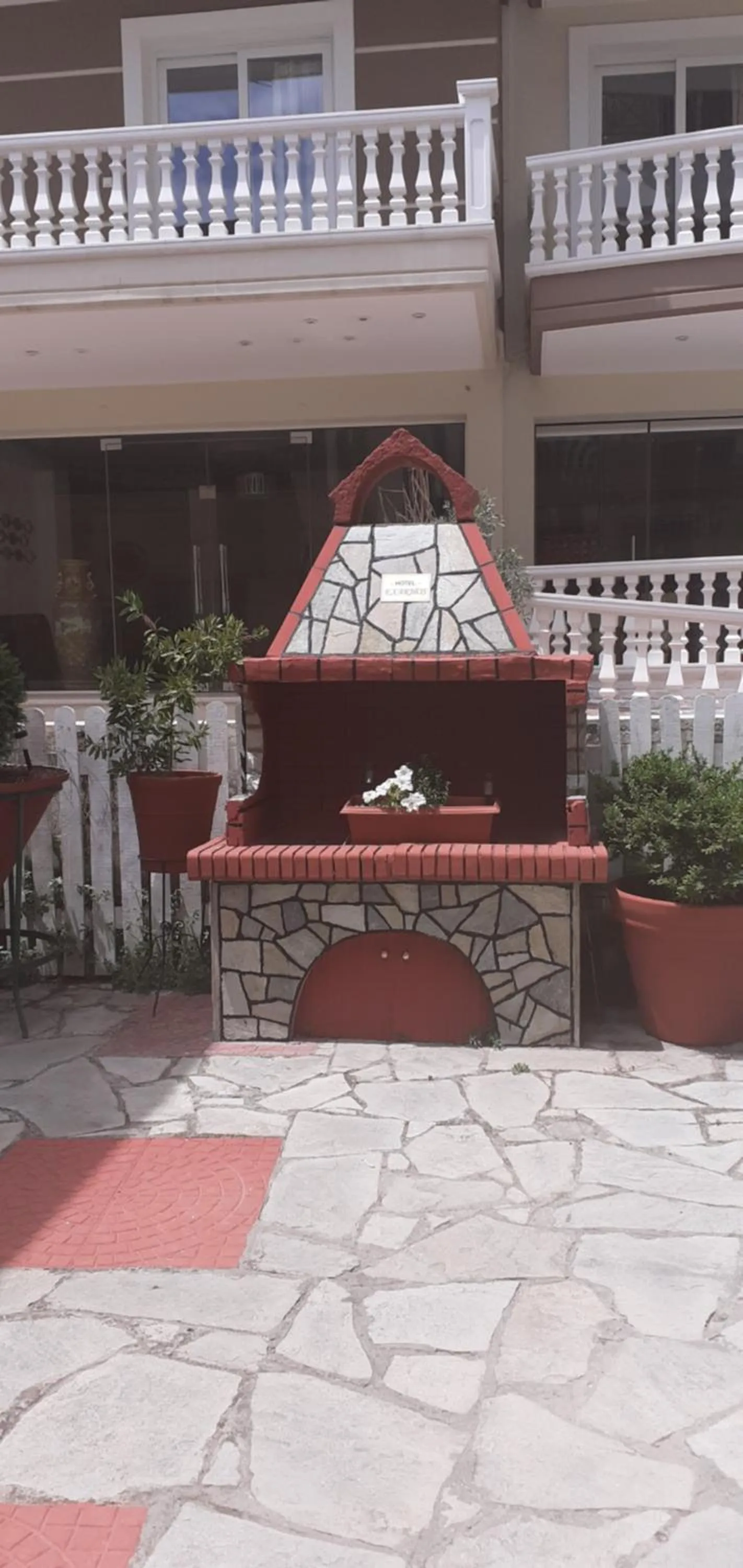 Patio in Hotel Exarhos