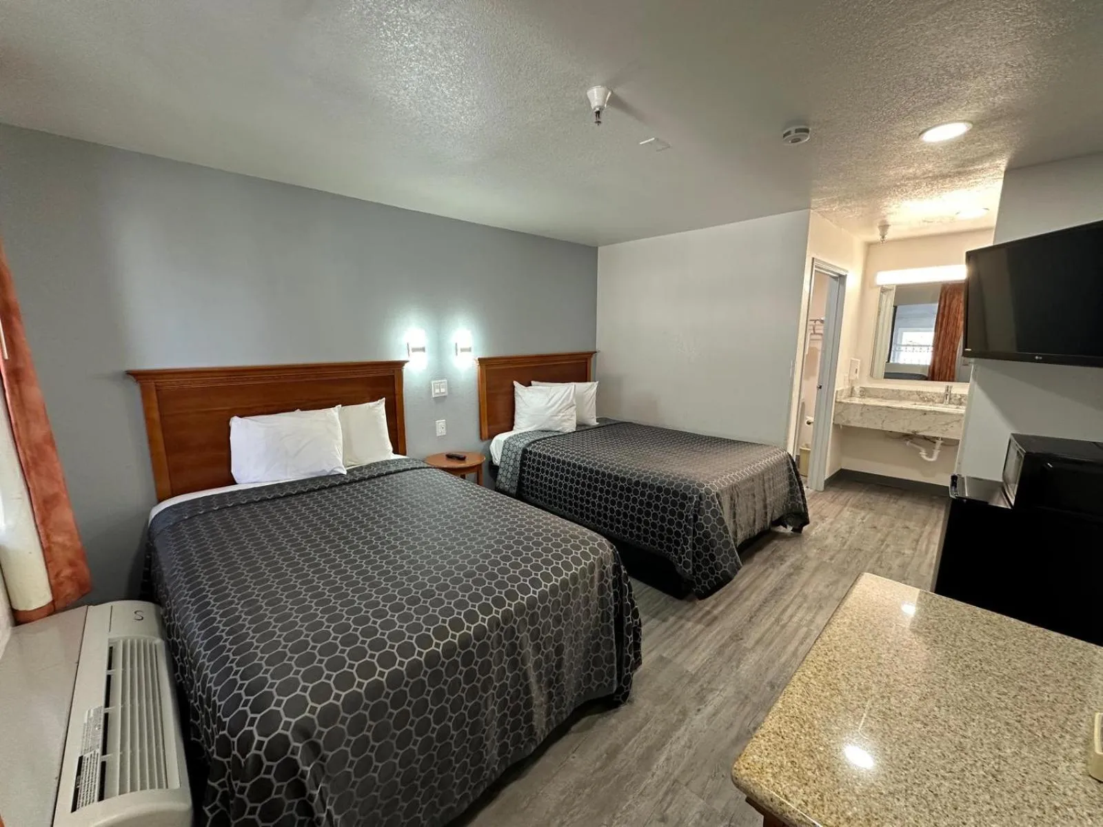 TV and multimedia, Bed in Motel Santa Cruz