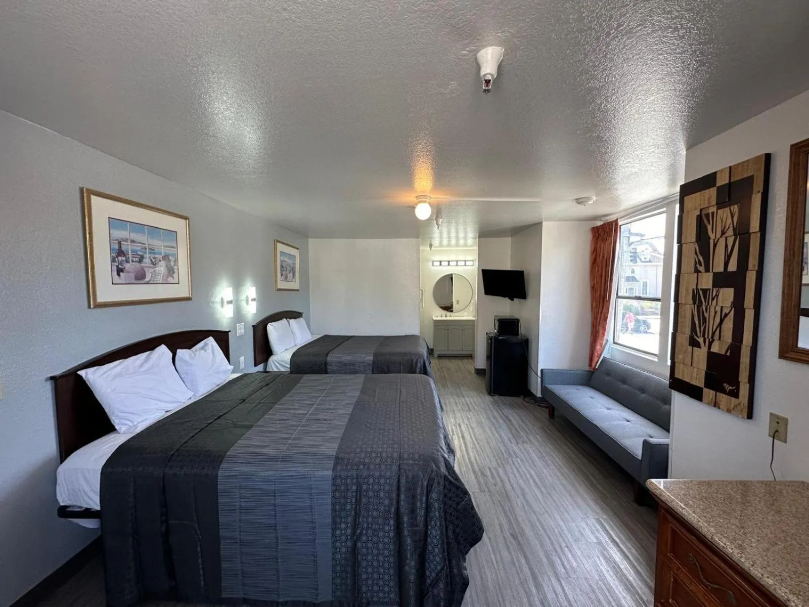 Bed in Motel Santa Cruz