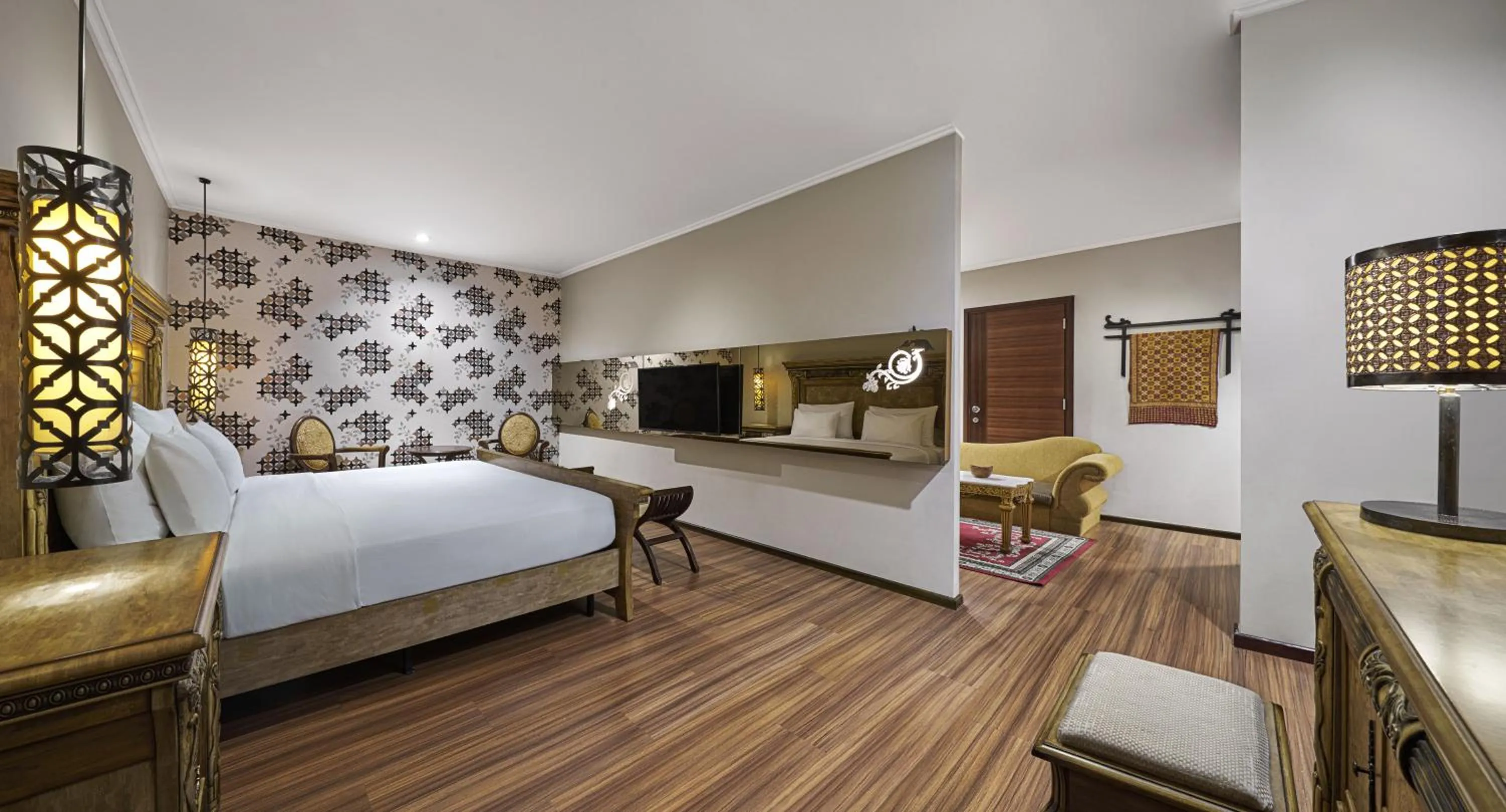 Bed in The Royal Surakarta Heritage - Handwritten Collection