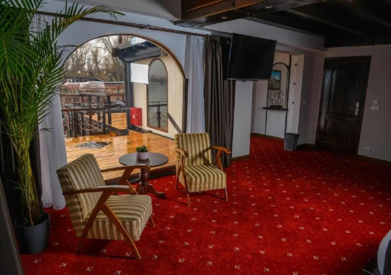 Seating area in Bahus Inn