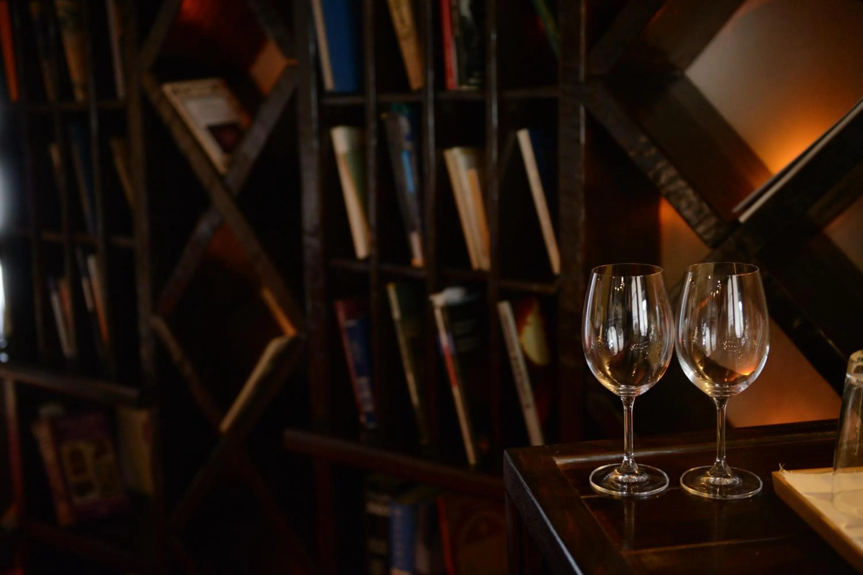 Library in Bahus Inn