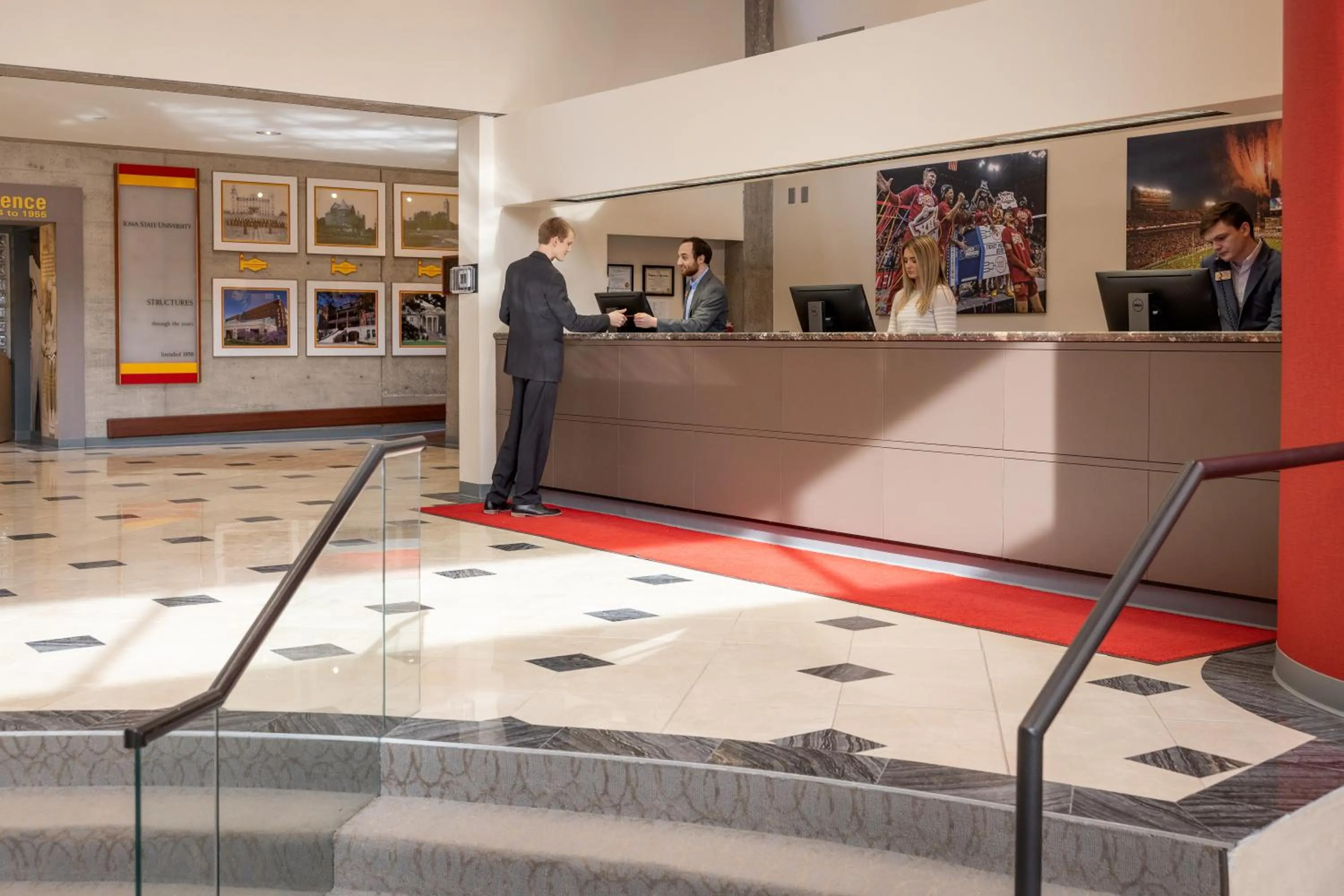 Lobby or reception in Gateway Hotel and Conference Center