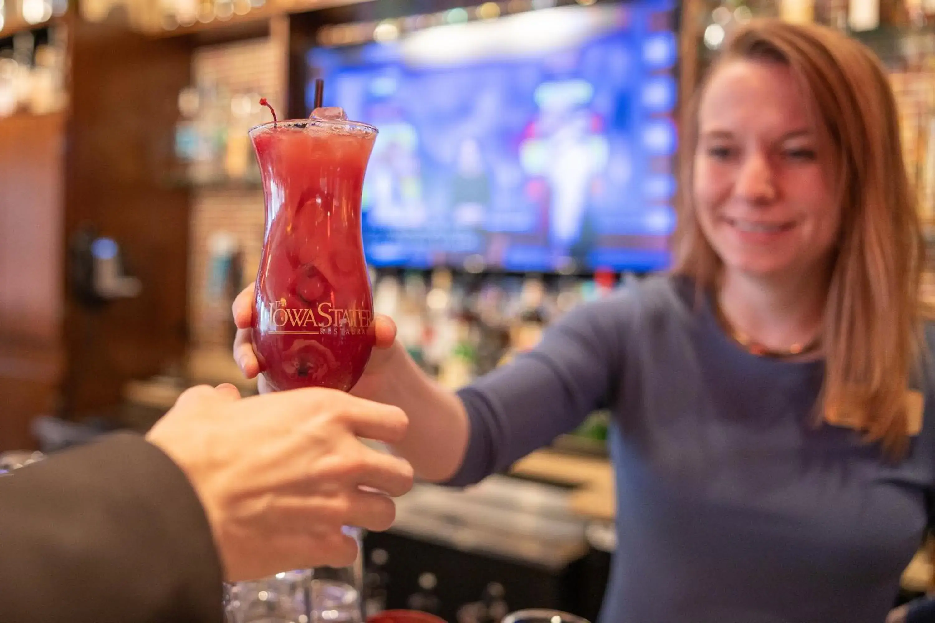 Restaurant/places to eat in Gateway Hotel and Conference Center Restaurant/places to eat in Gateway Hotel and Conference Center