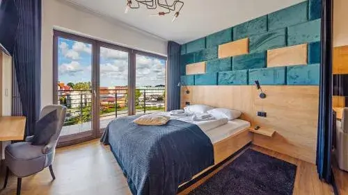 Foka, Sun & Snow Foka, Sun & Snow