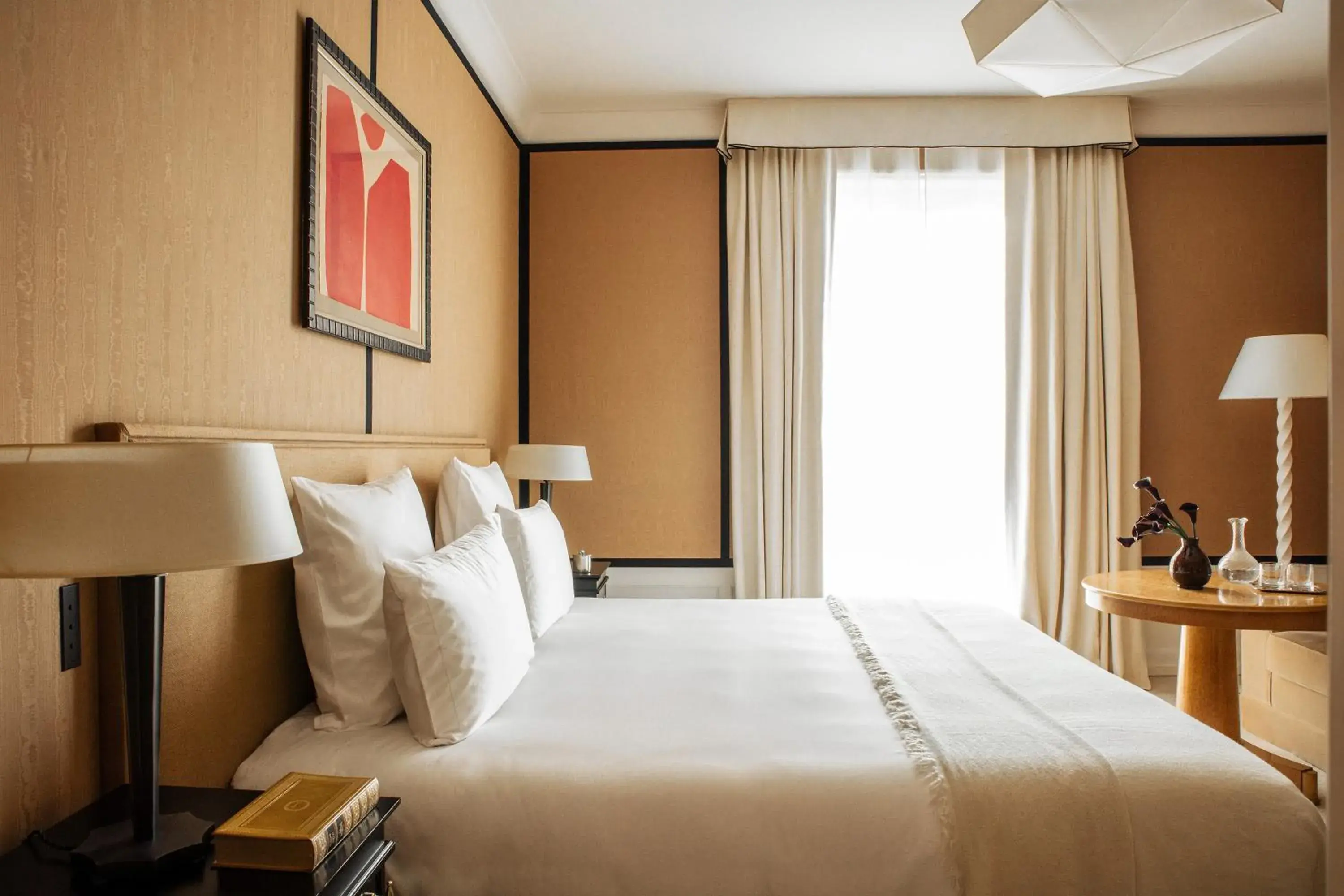 Deluxe Room in Hôtel Balzac Paris & Spa Ikoï Deluxe Room in Hôtel Balzac Paris & Spa Ikoï