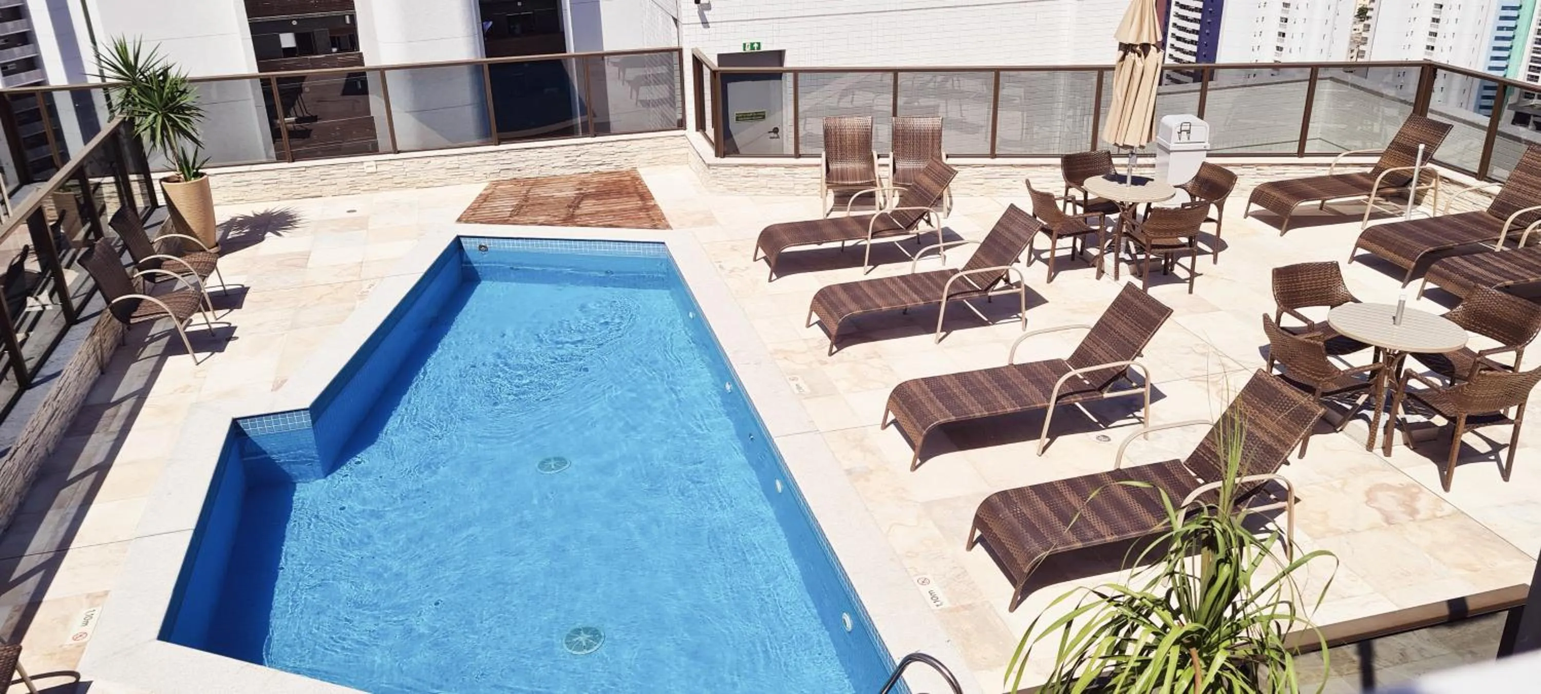 Pool view in Transamerica Fit Recife