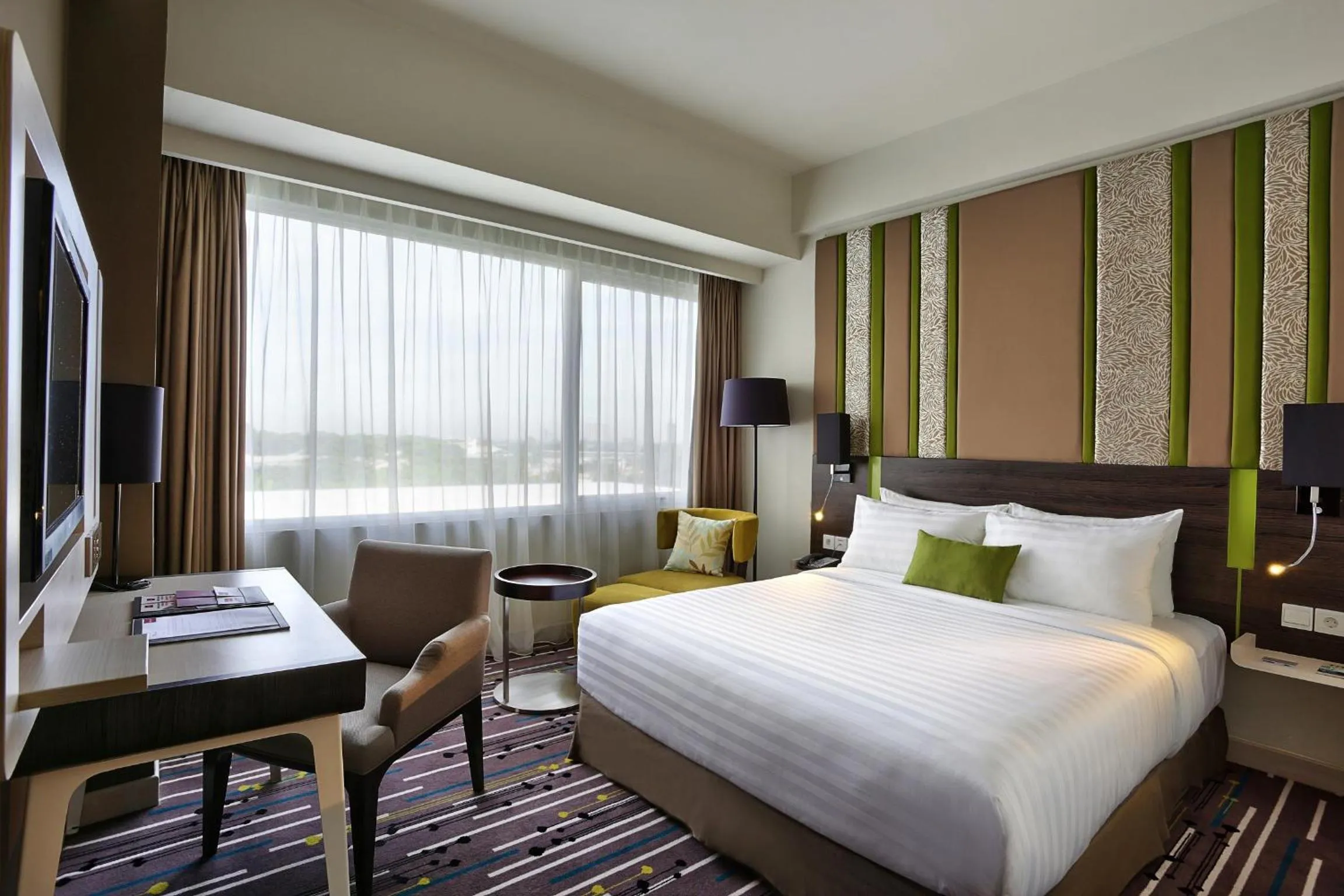 Bedroom, Bed in Mercure Serpong Alam Sutera