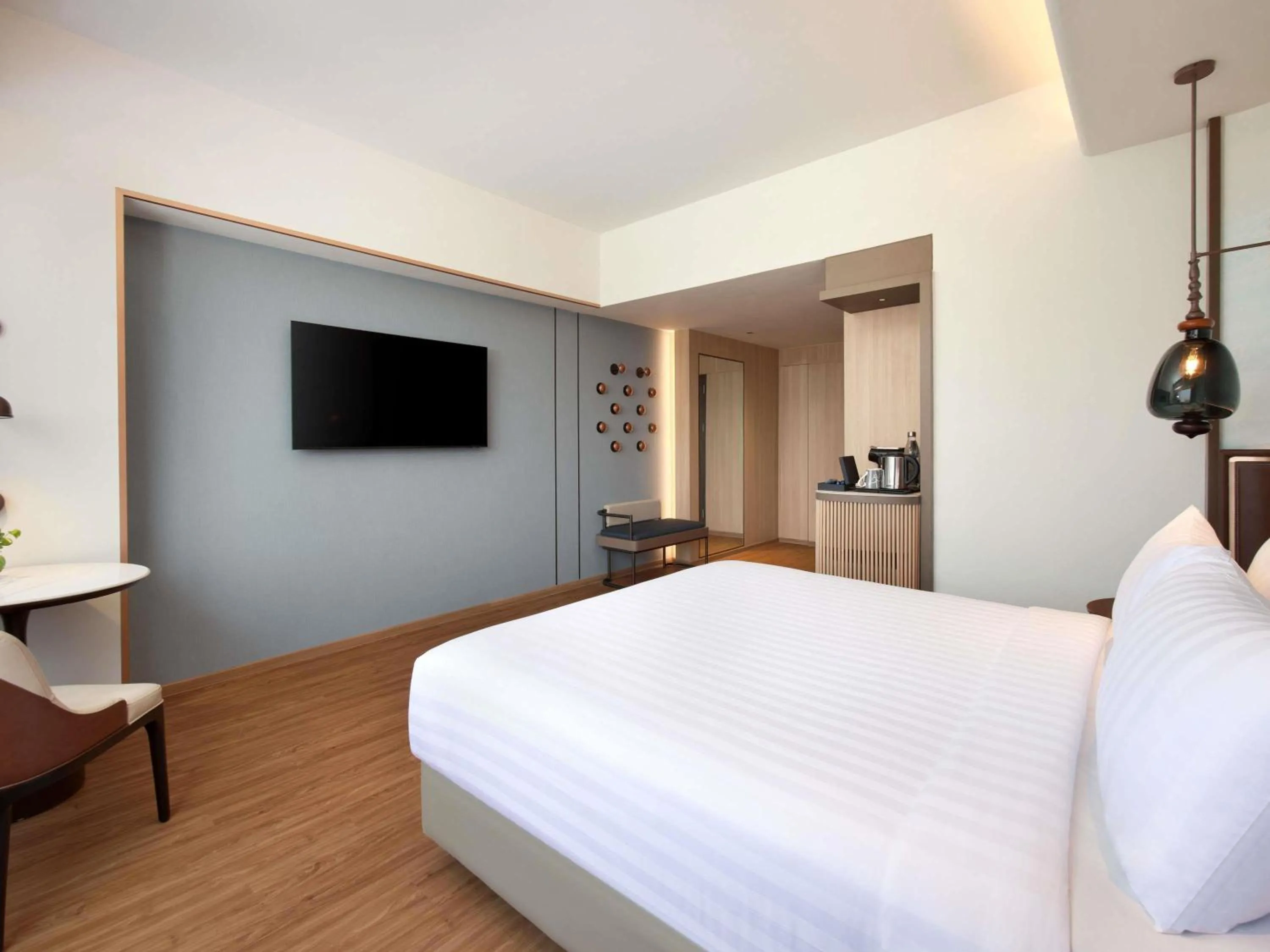 Bedroom, Bed in Mercure Serpong Alam Sutera