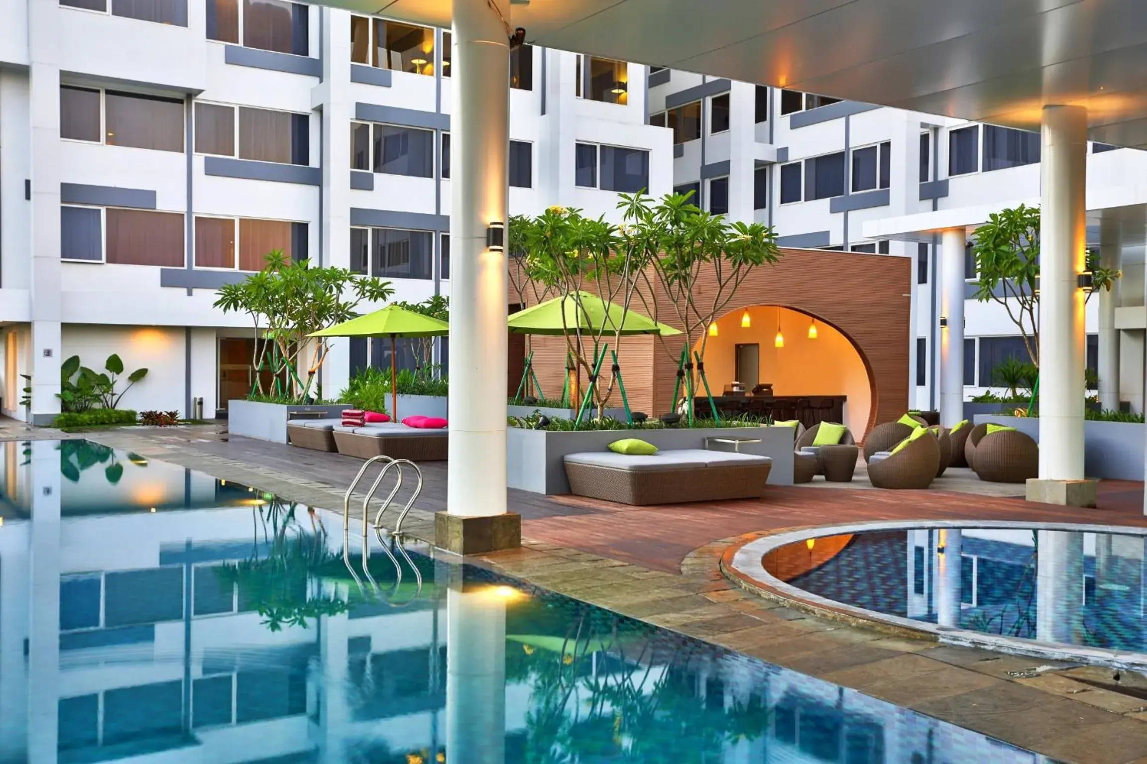 Swimming pool in Mercure Serpong Alam Sutera Swimming pool in Mercure Serpong Alam Sutera