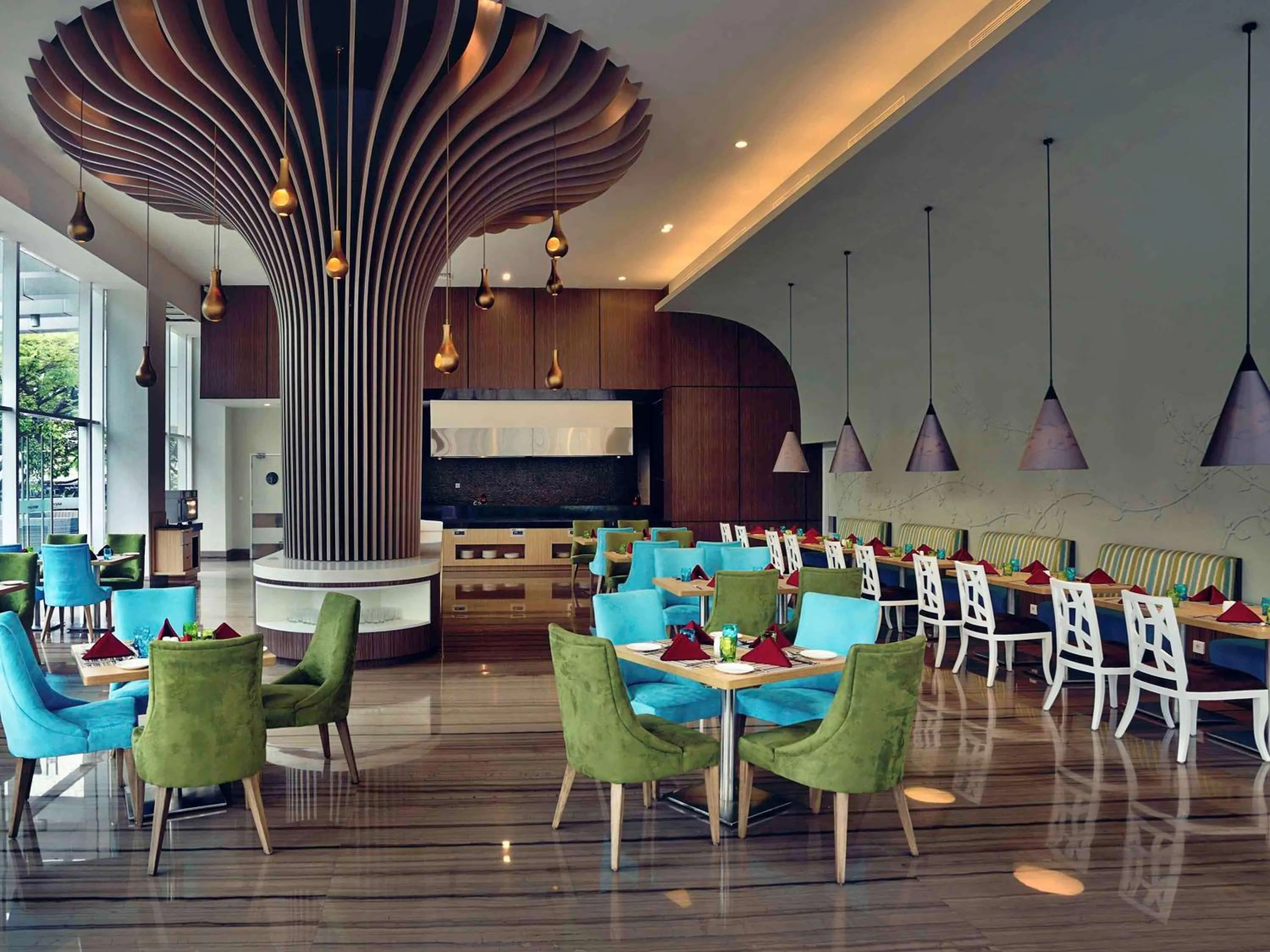 Restaurant/places to eat in Mercure Serpong Alam Sutera