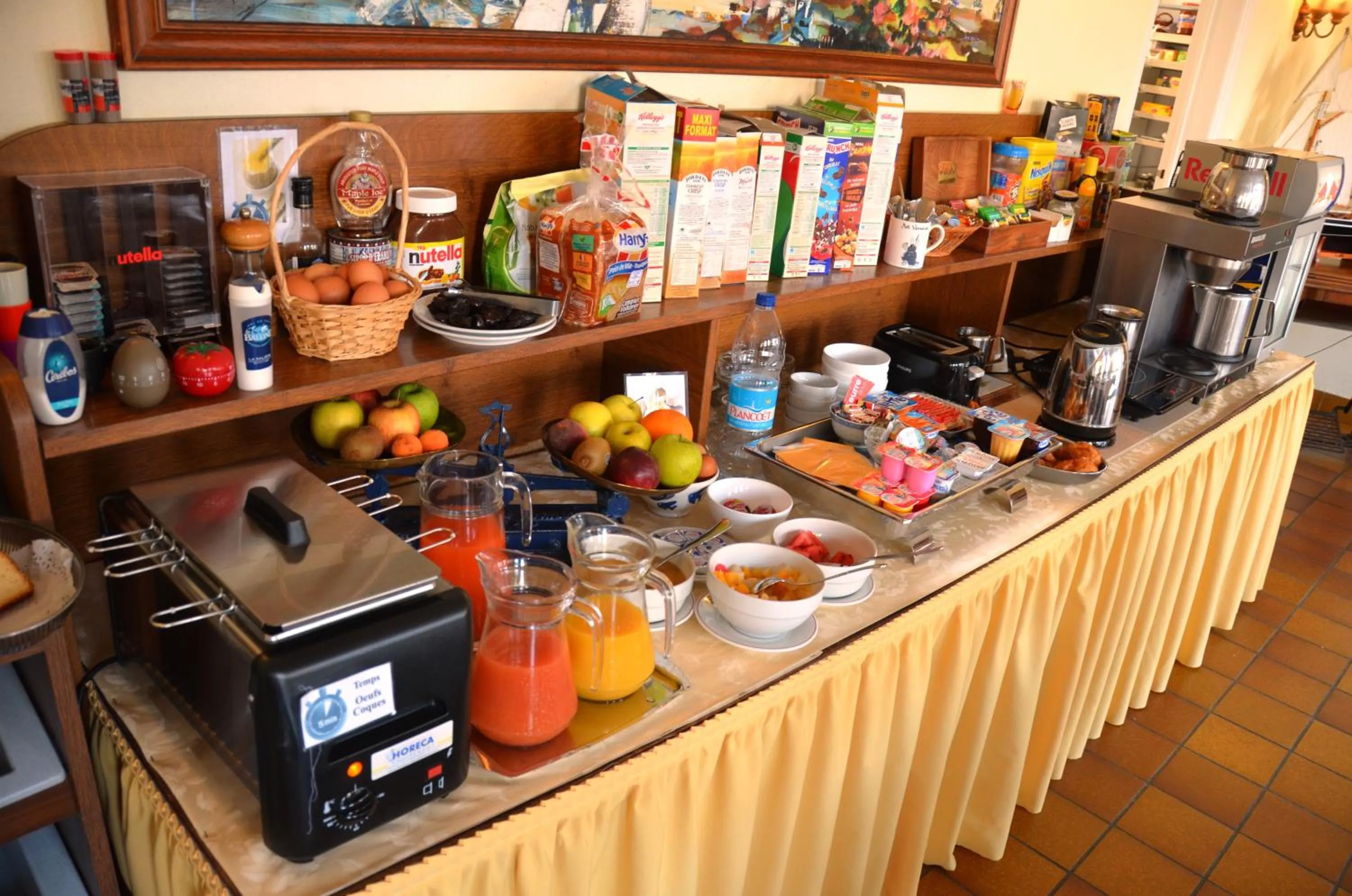 Buffet breakfast in Hotel Ker Vennaik
