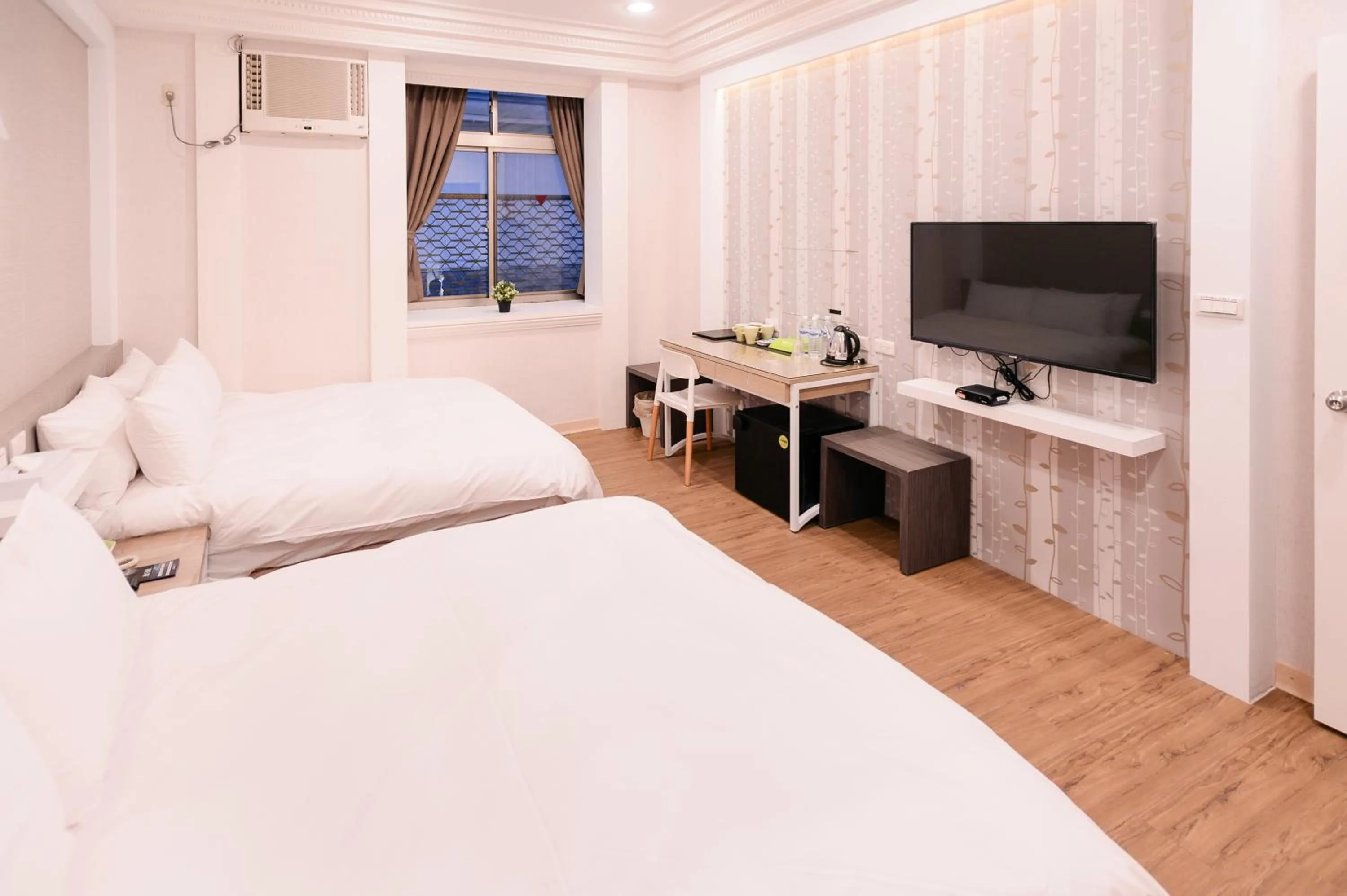 Photo of the whole room, Bed in Guest Motel-Zhubei