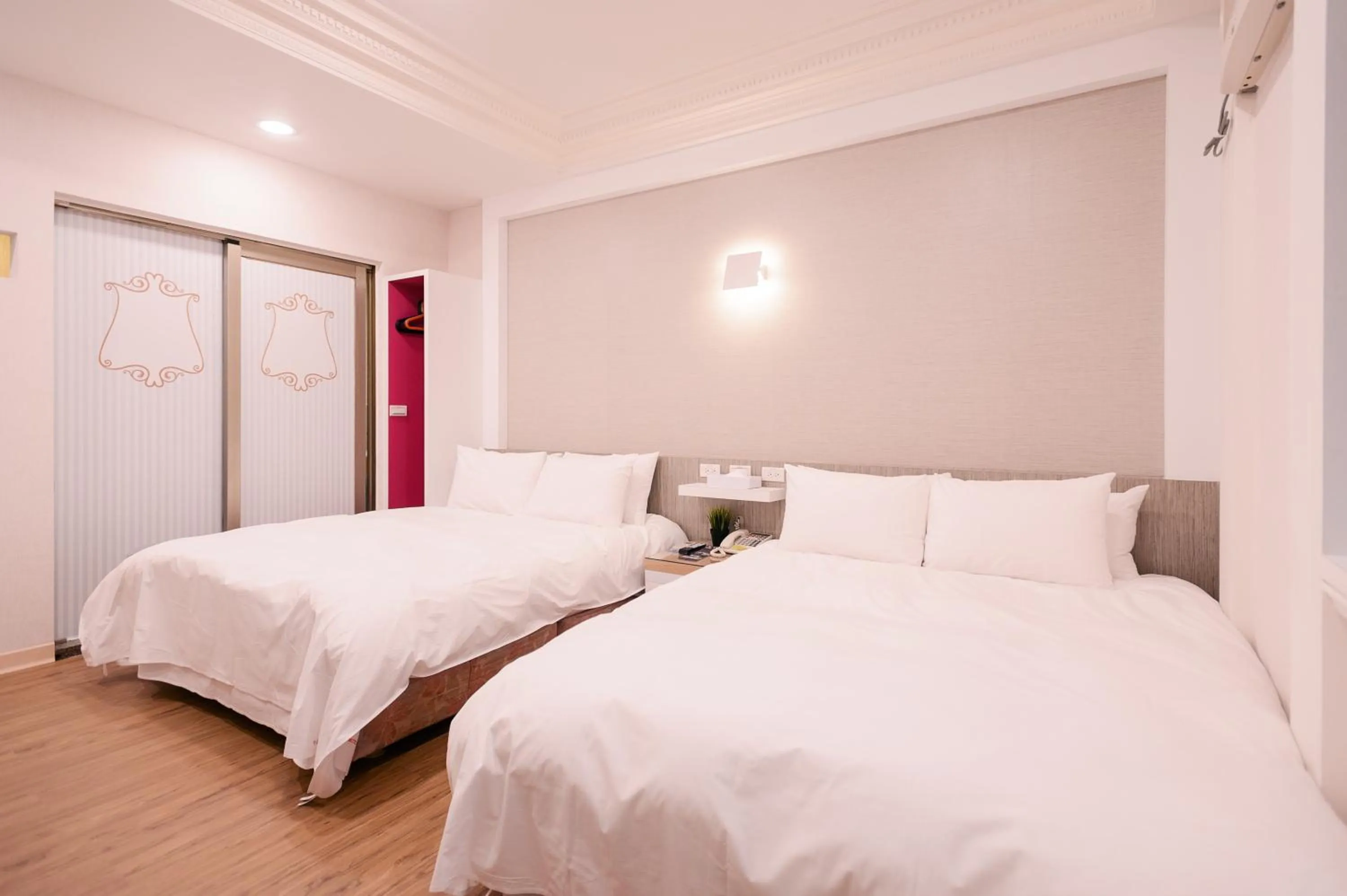 Photo of the whole room, Bed in Guest Motel-Zhubei