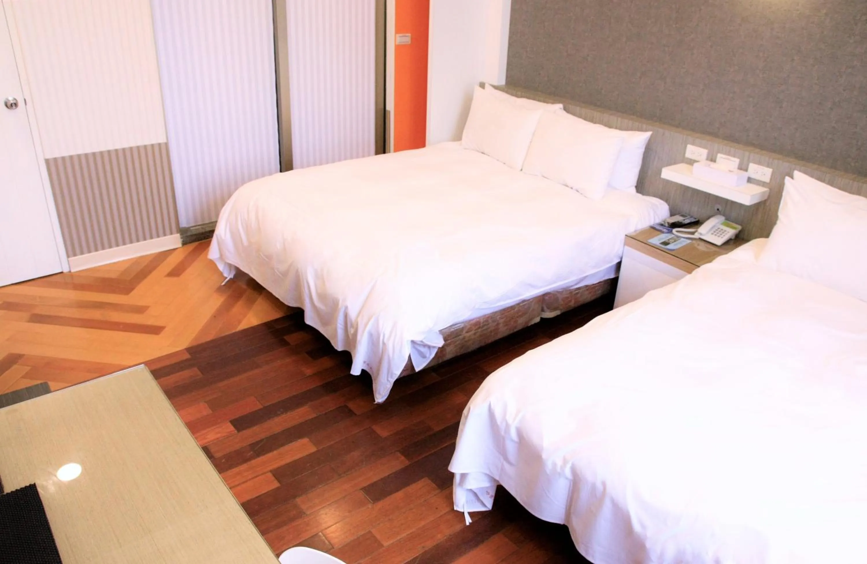 Photo of the whole room, Bed in Guest Motel-Zhubei