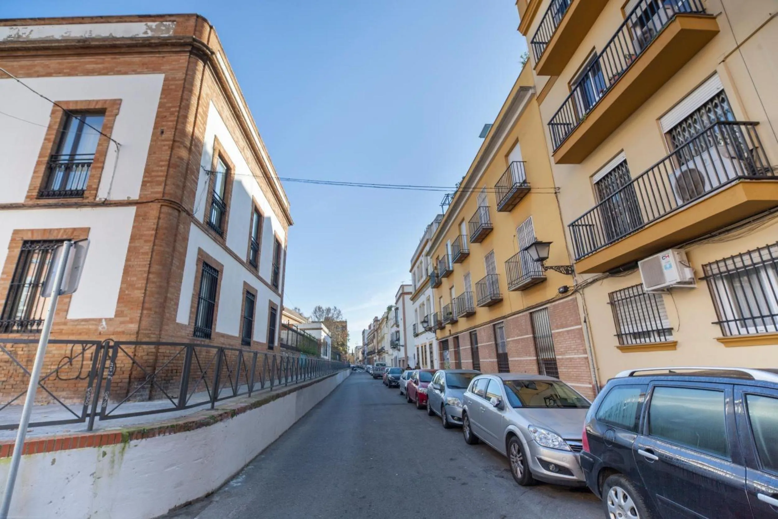 Property building in El Apartamento De Rosi