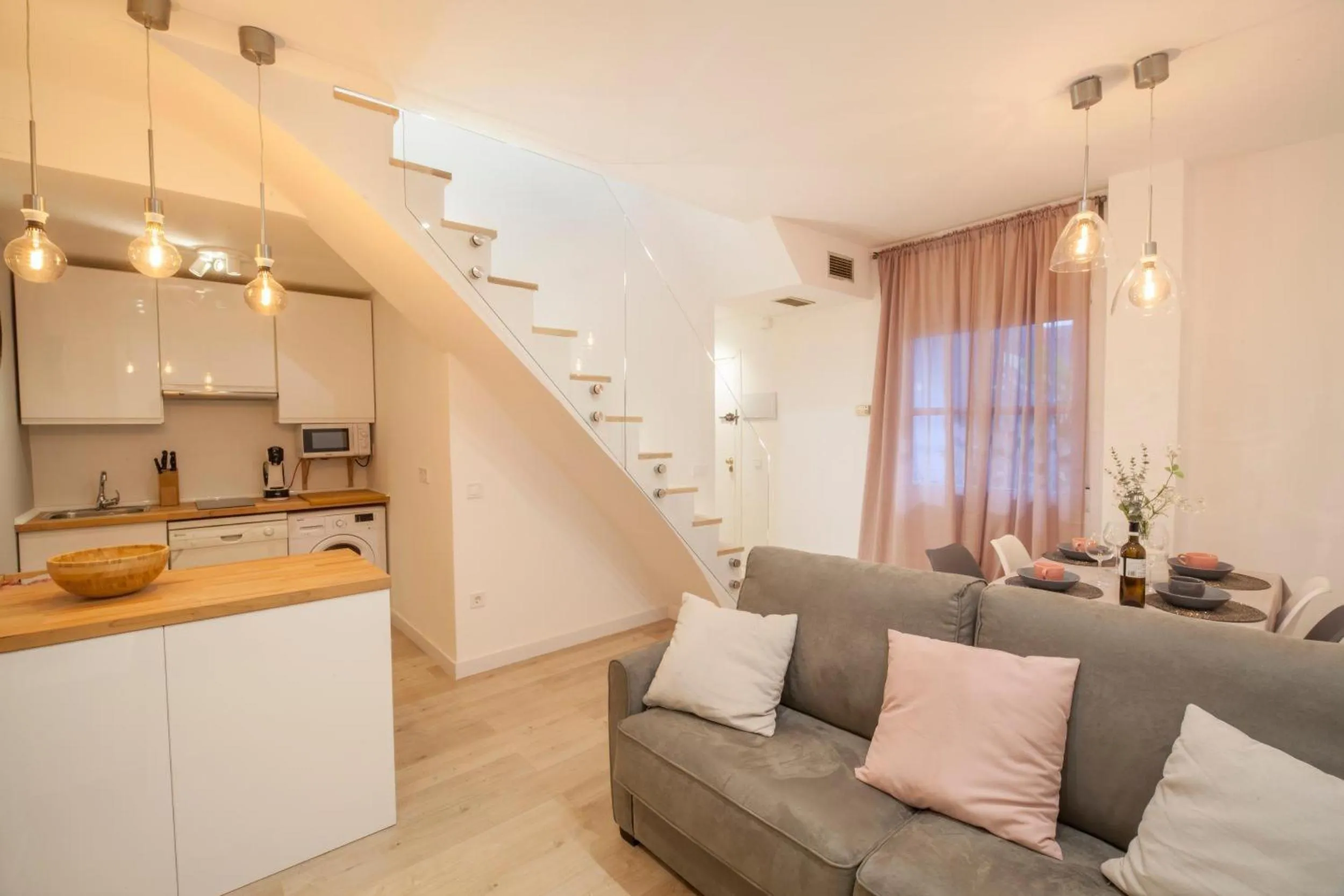 Property building in El Apartamento De Rosi