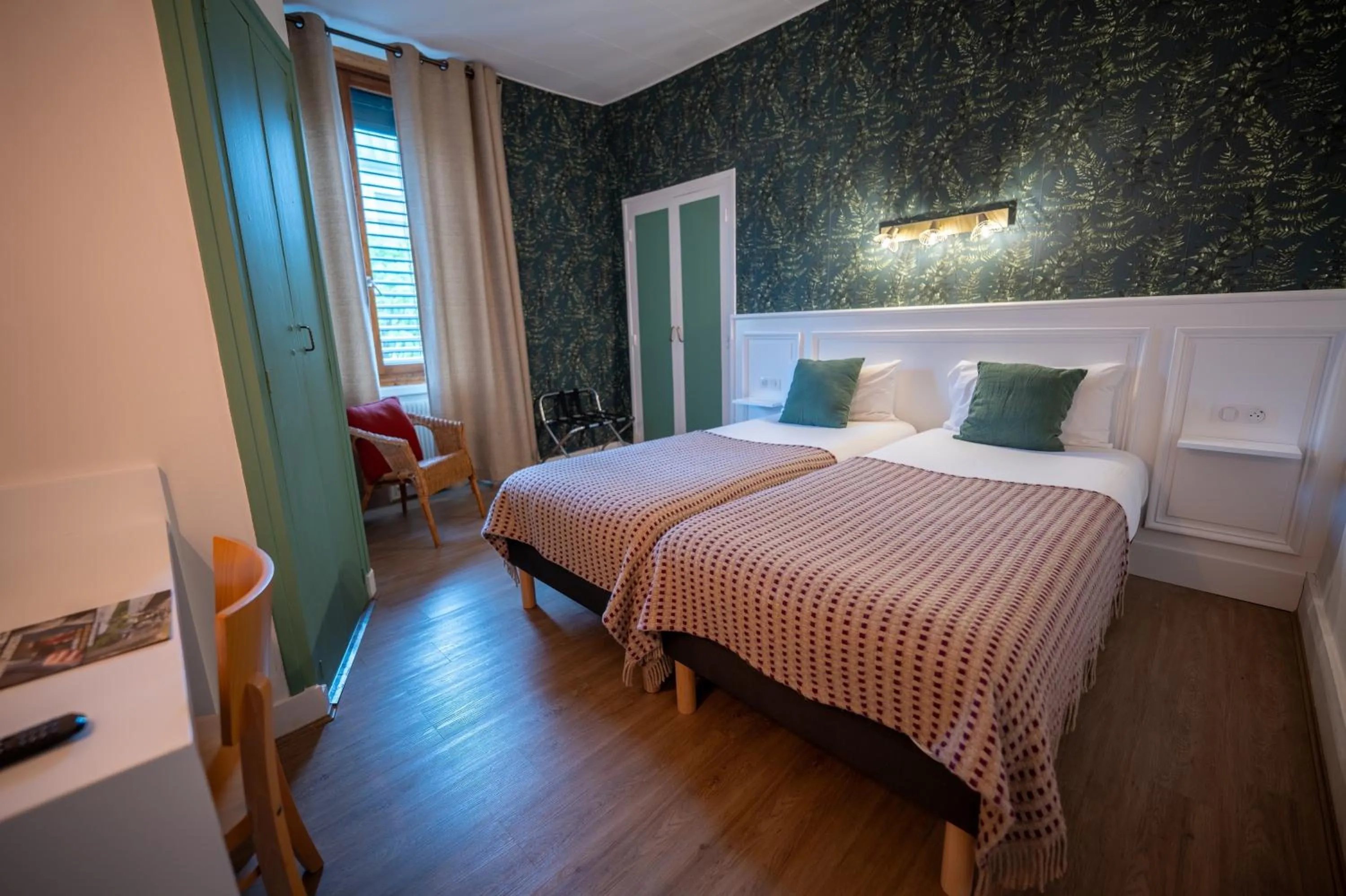 Property building, Bed in Grand Hotel De La Poste - Lyon Sud - Vienne