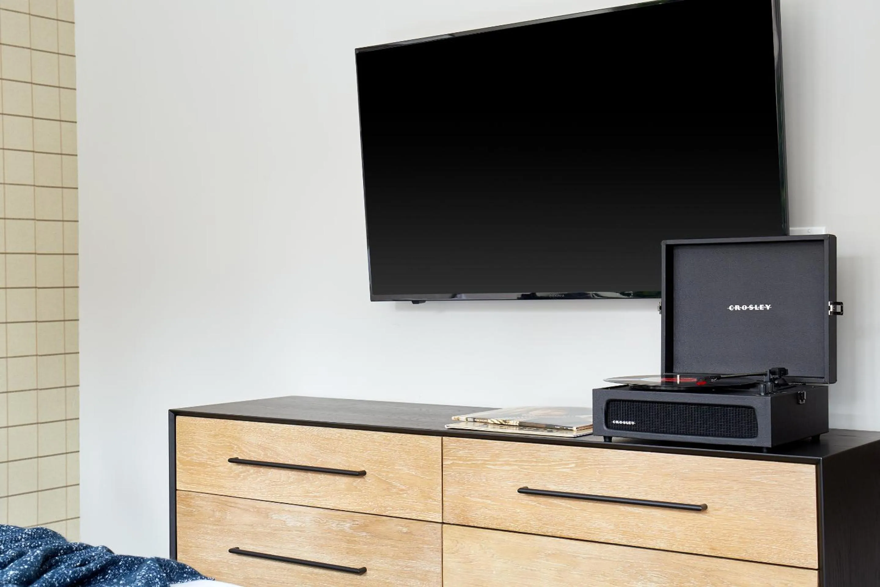 TV and multimedia in Kasa Cadillac Square Detroit