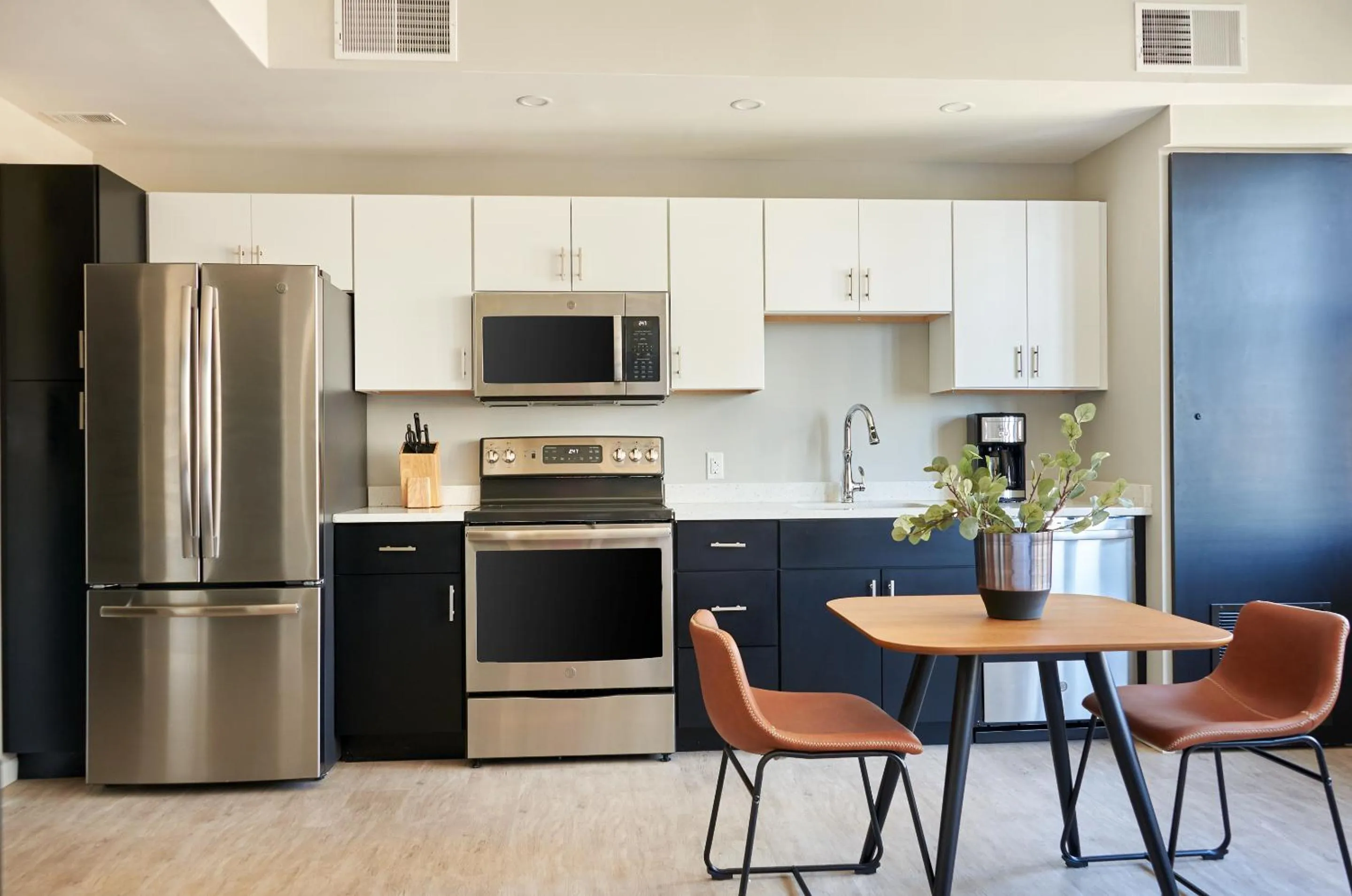 Coffee/tea facilities in Kasa Cadillac Square Detroit