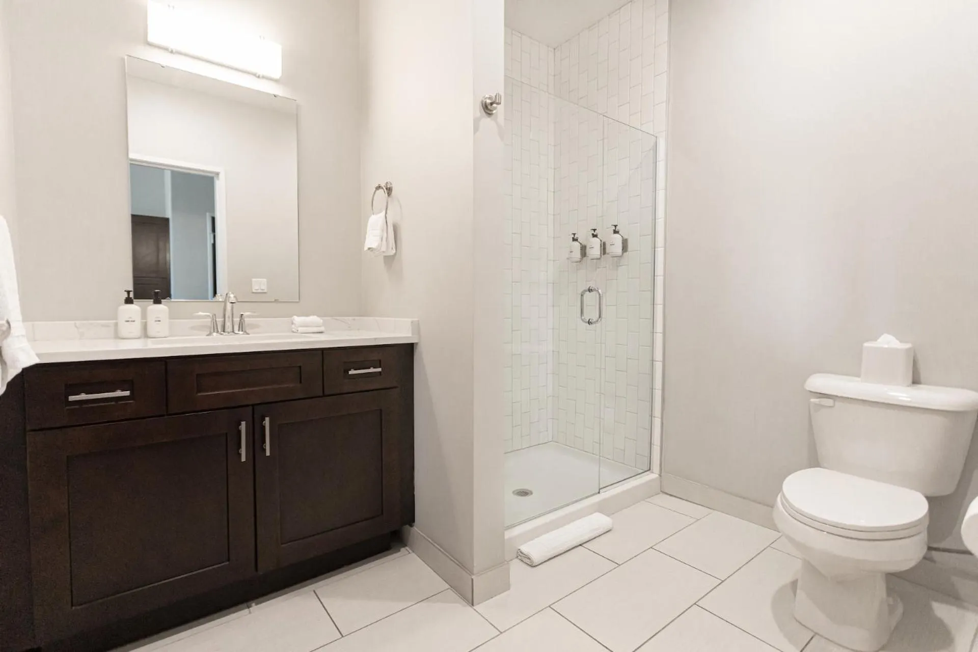 Shower in Kasa Cadillac Square Detroit