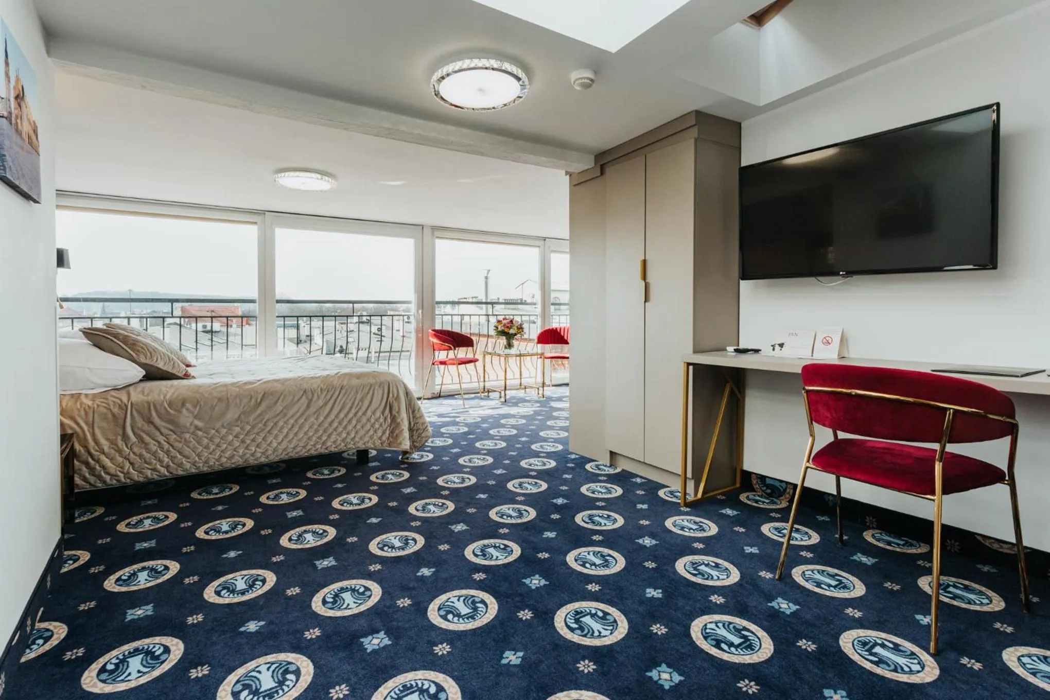 TV and multimedia, Bed in Hotel Jan